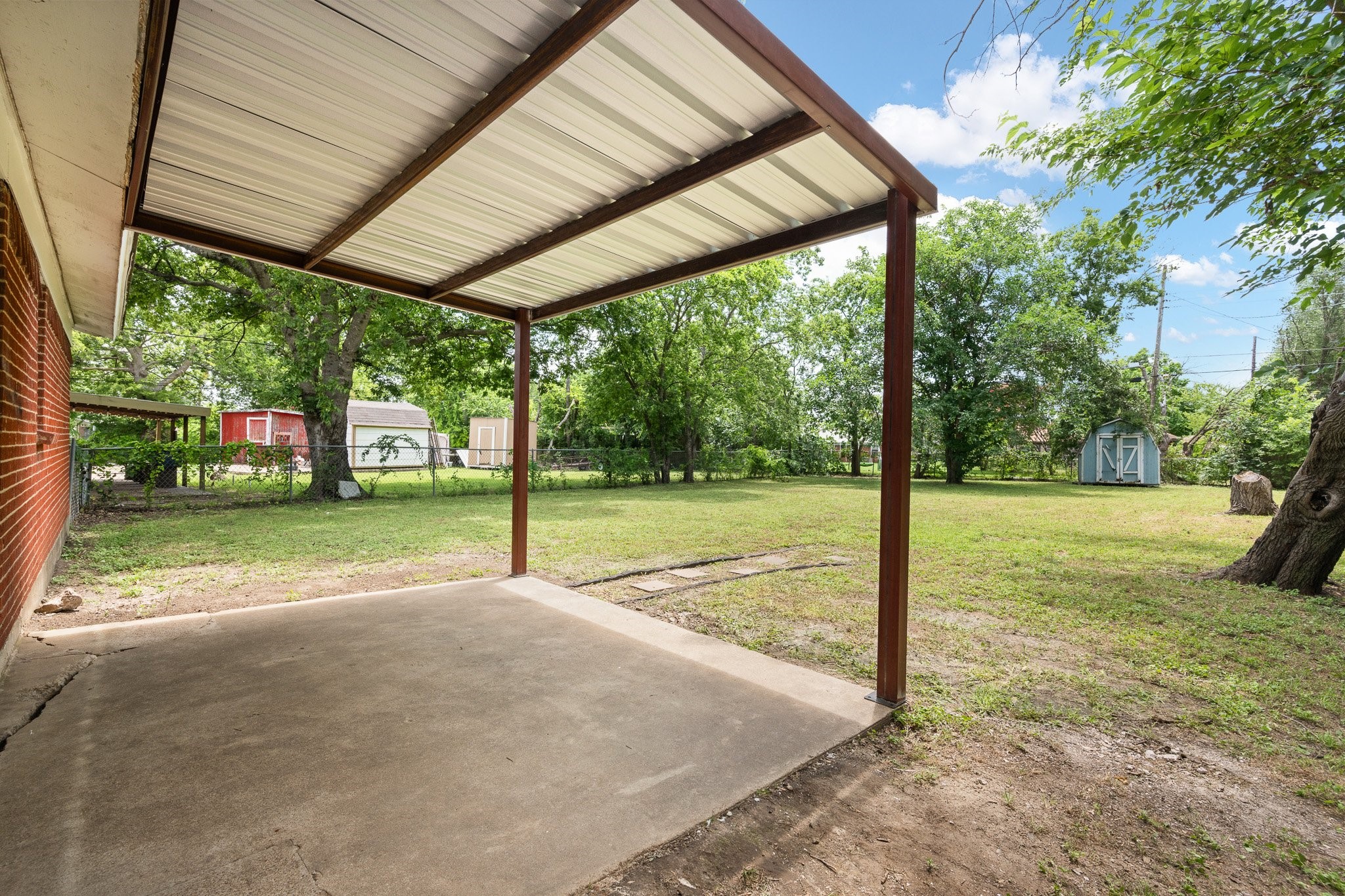 721 SW Hillside Drive