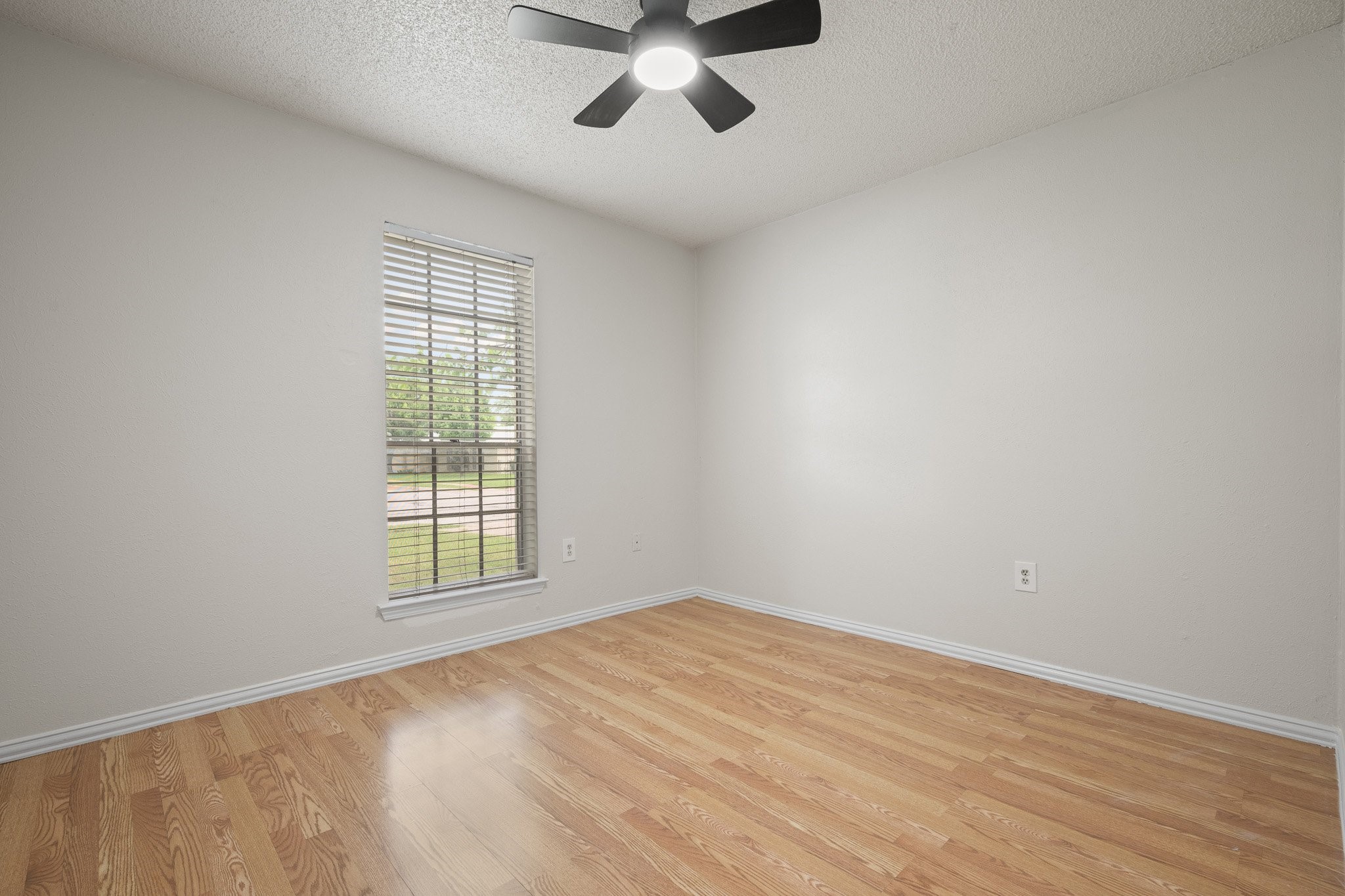 721 SW Hillside Drive