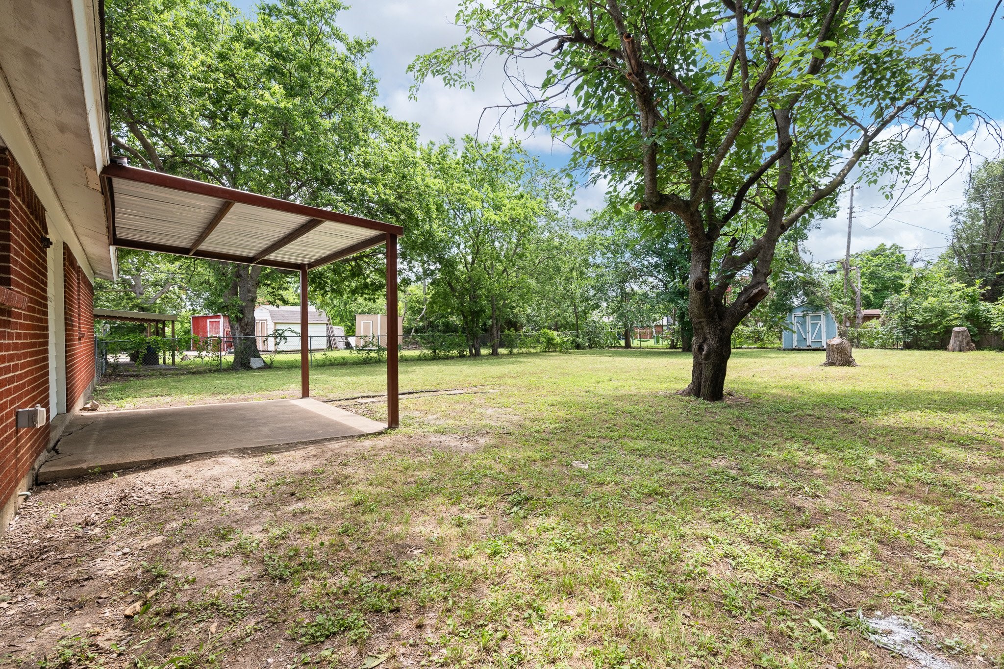 721 SW Hillside Drive