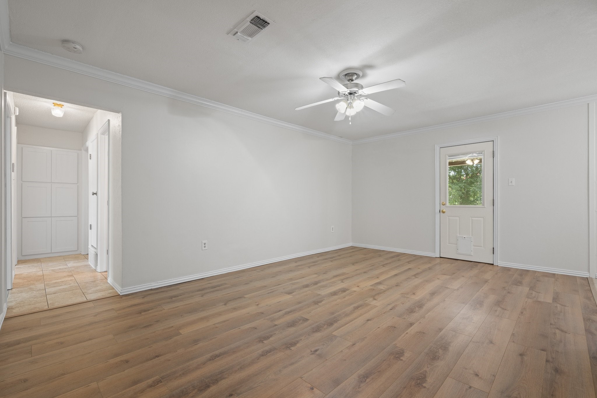 721 SW Hillside Drive