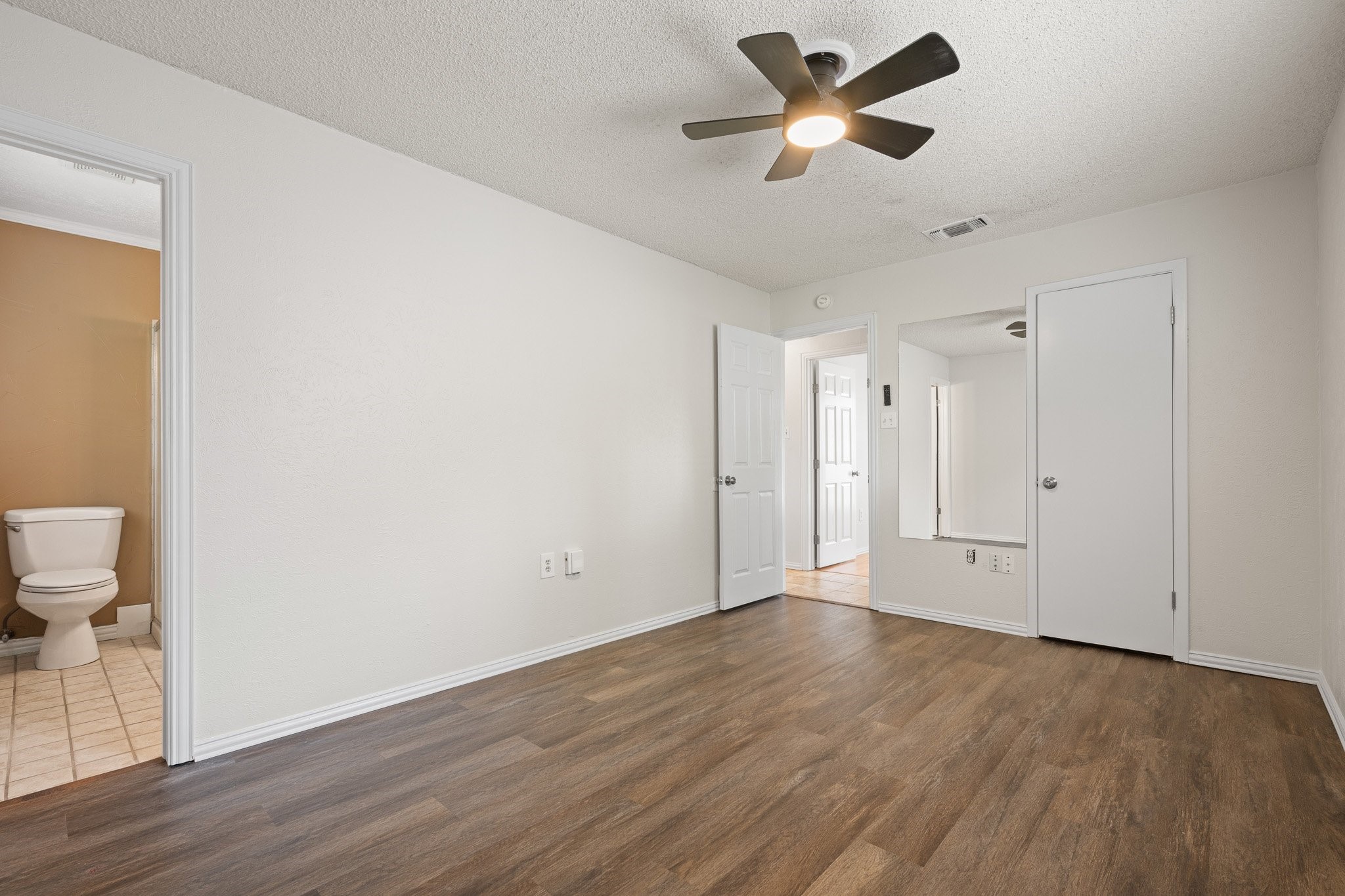 721 SW Hillside Drive