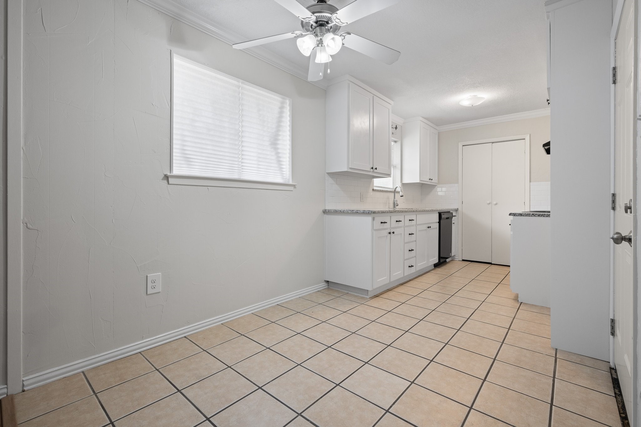 721 SW Hillside Drive