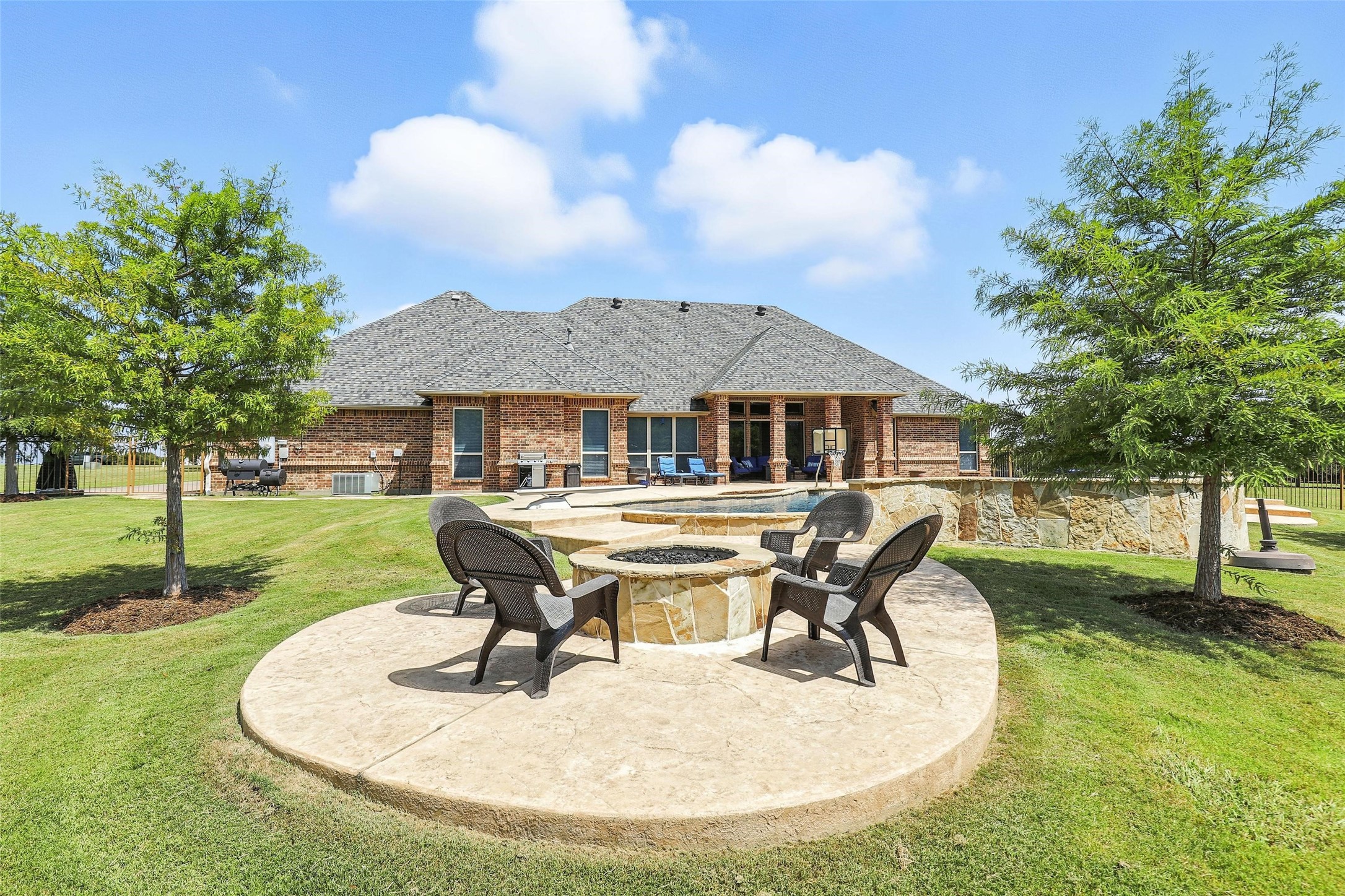 9949 Tantarra Drive