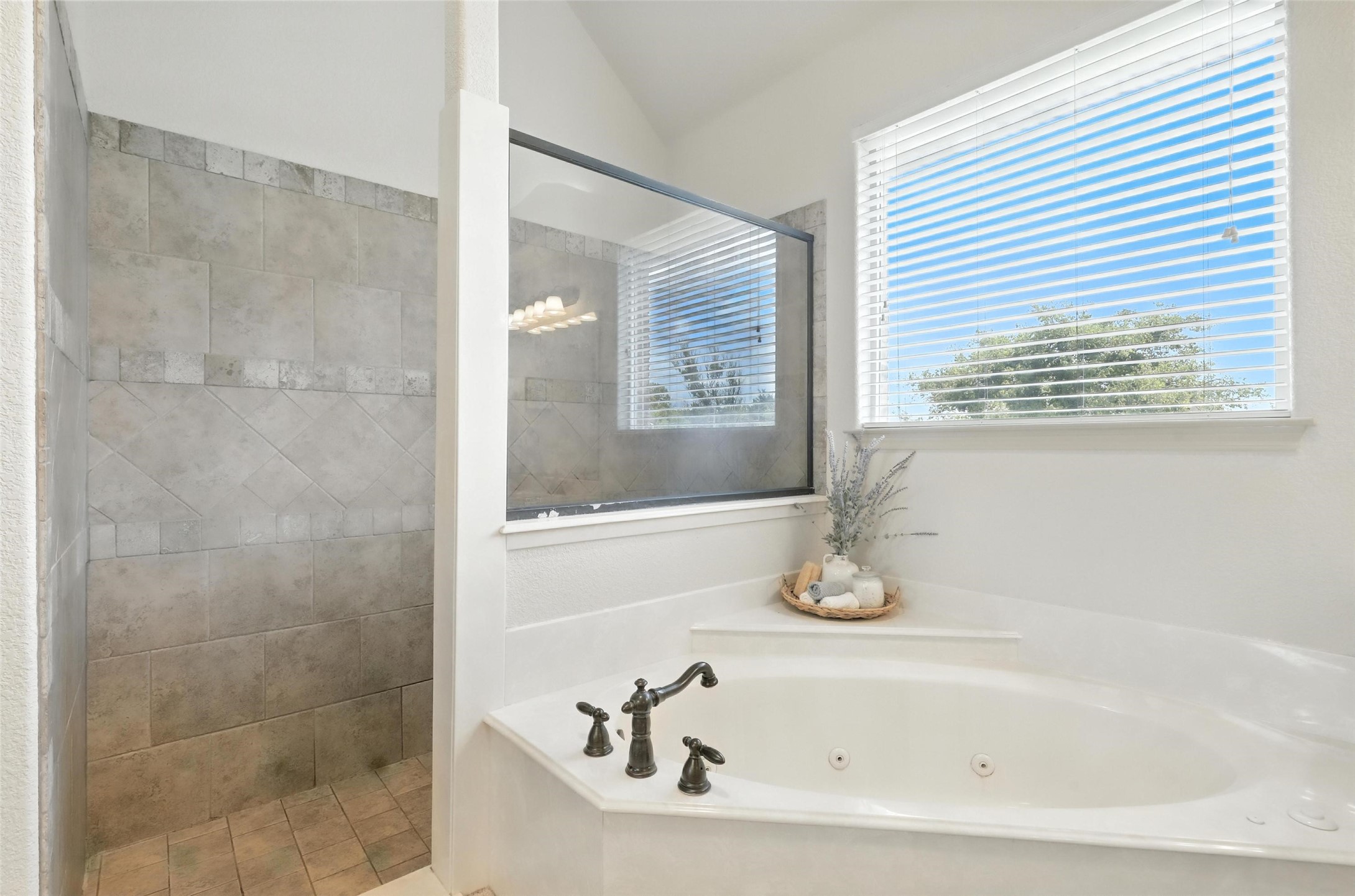9949 Tantarra Drive