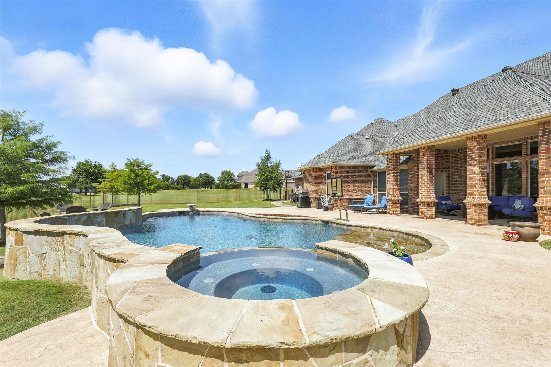 9949 Tantarra Drive