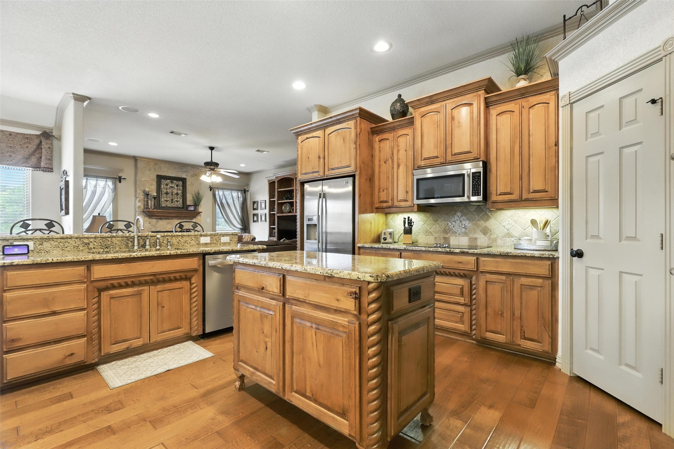 9949 Tantarra Drive