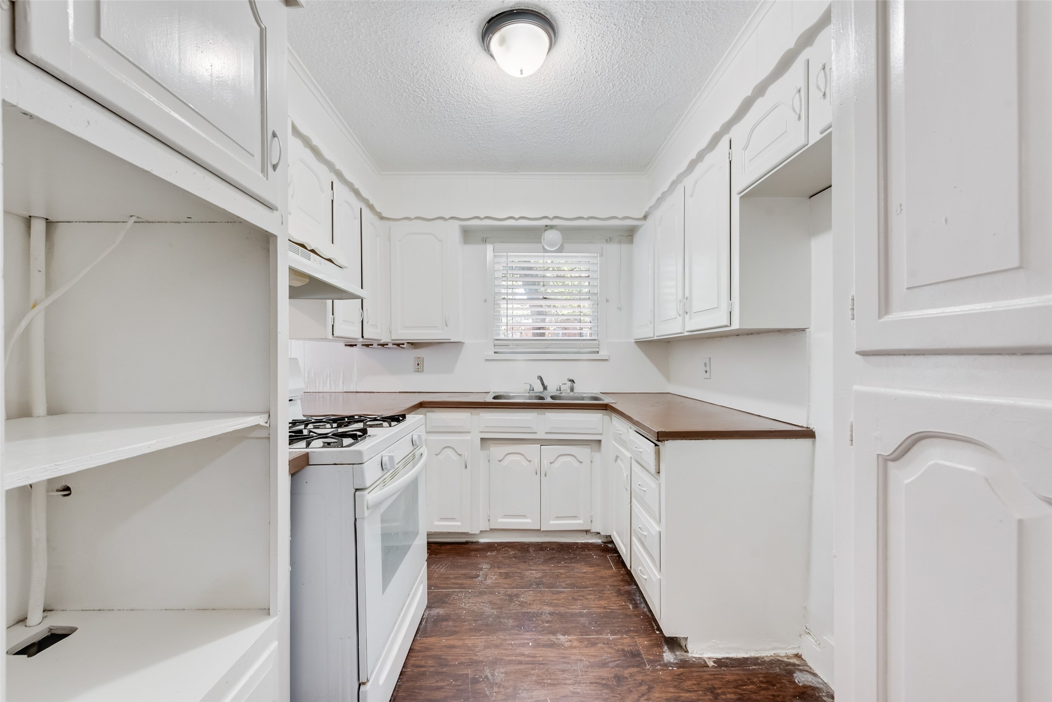 2517 Weiler Boulevard