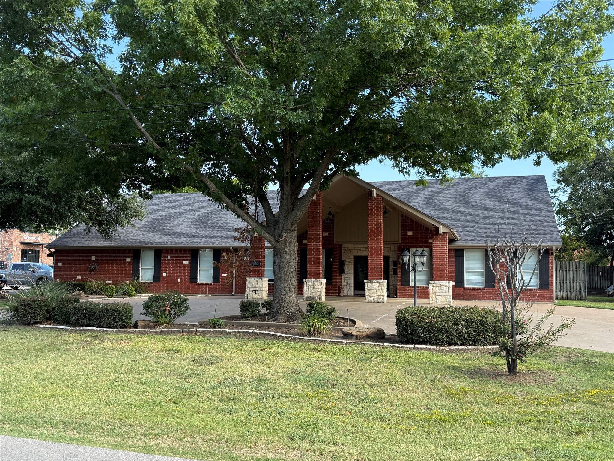 140 W Eldred Street 103