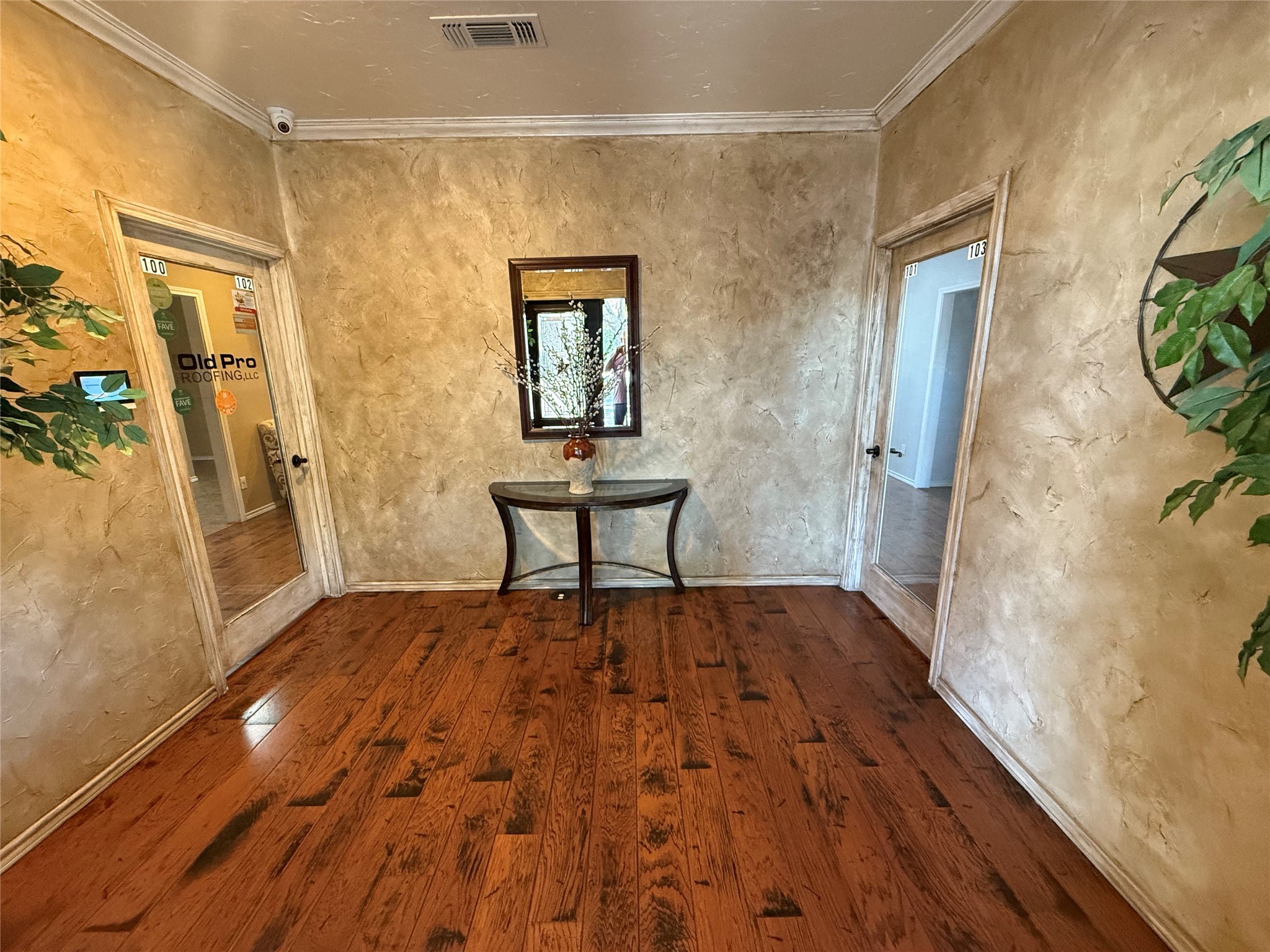 140 W Eldred Street 103