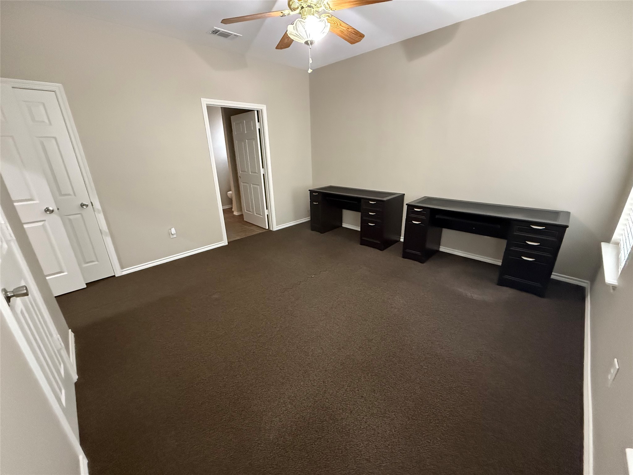 140 W Eldred Street 103