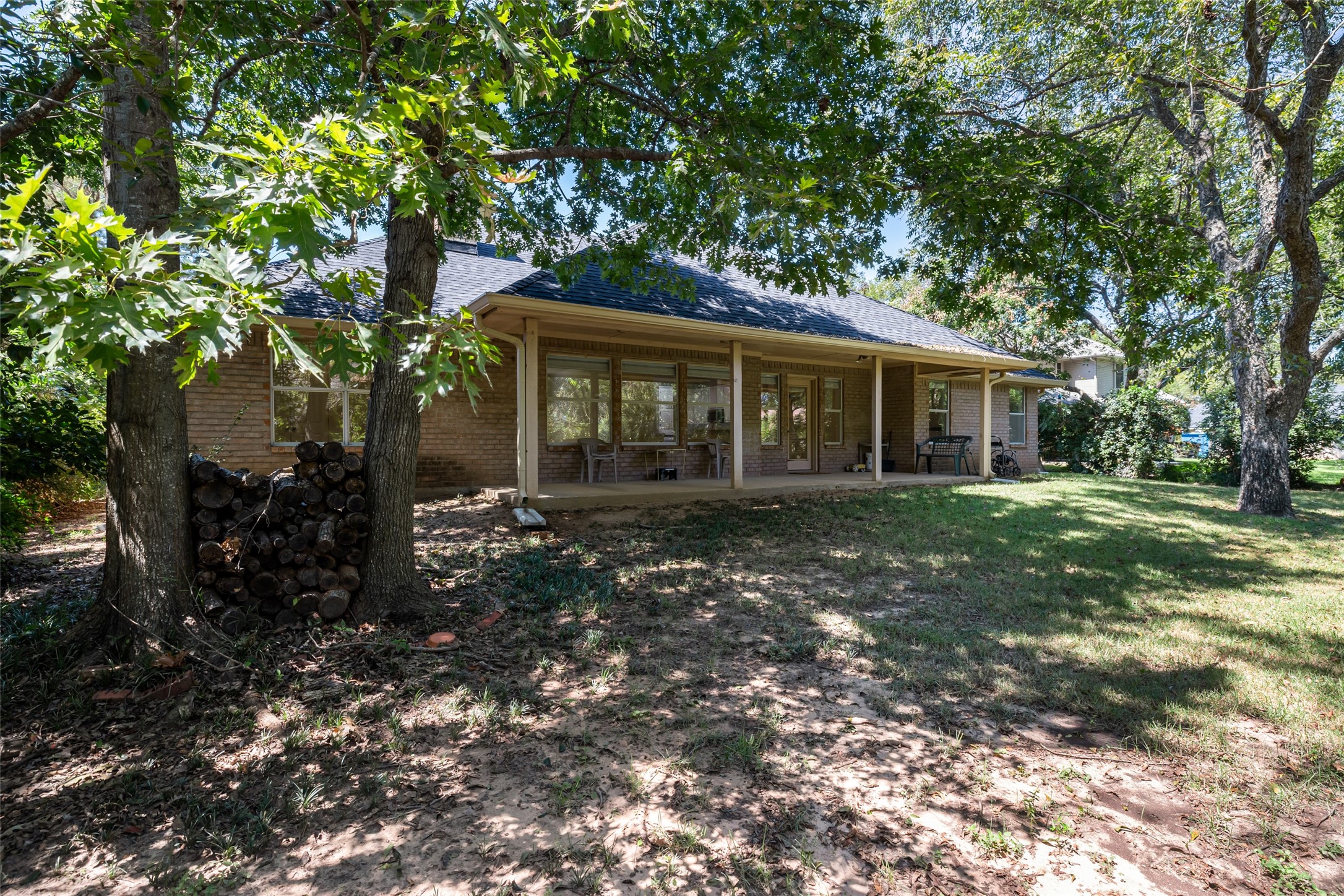 8911 Magnolia Vale Drive
