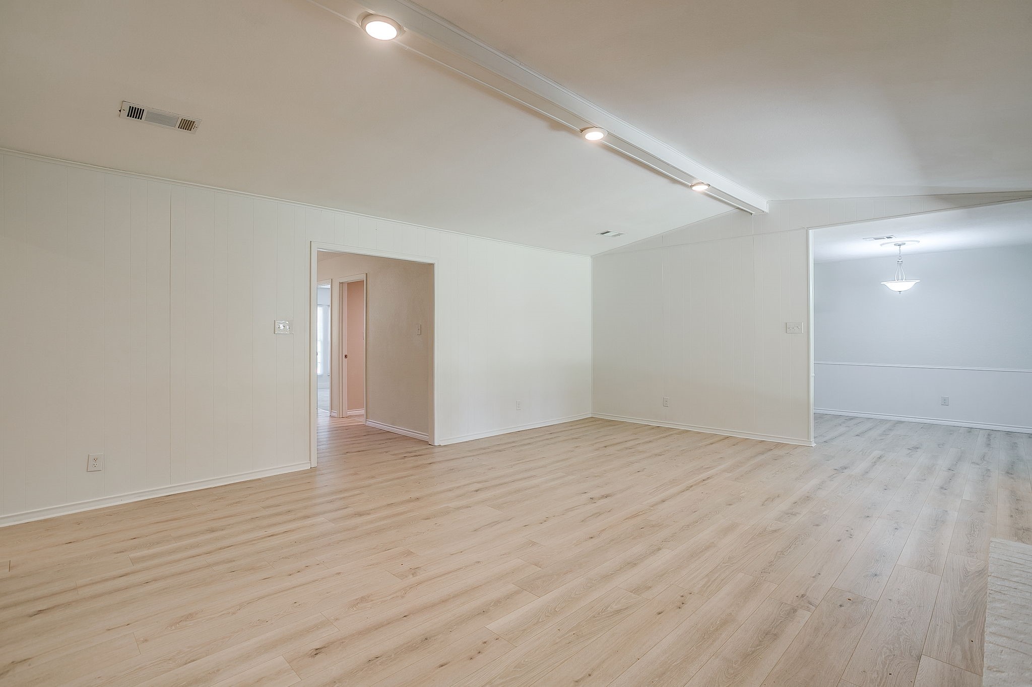 2728 Foxcroft Circle