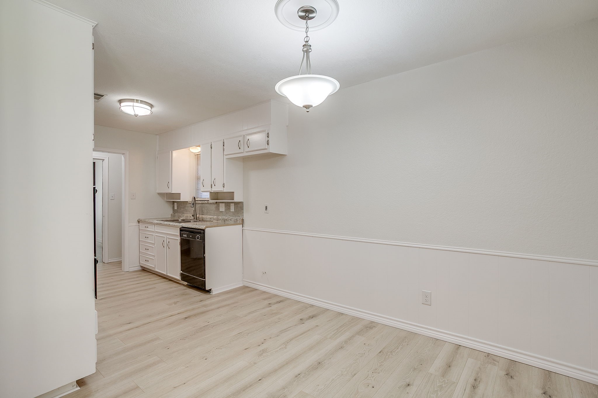 2728 Foxcroft Circle