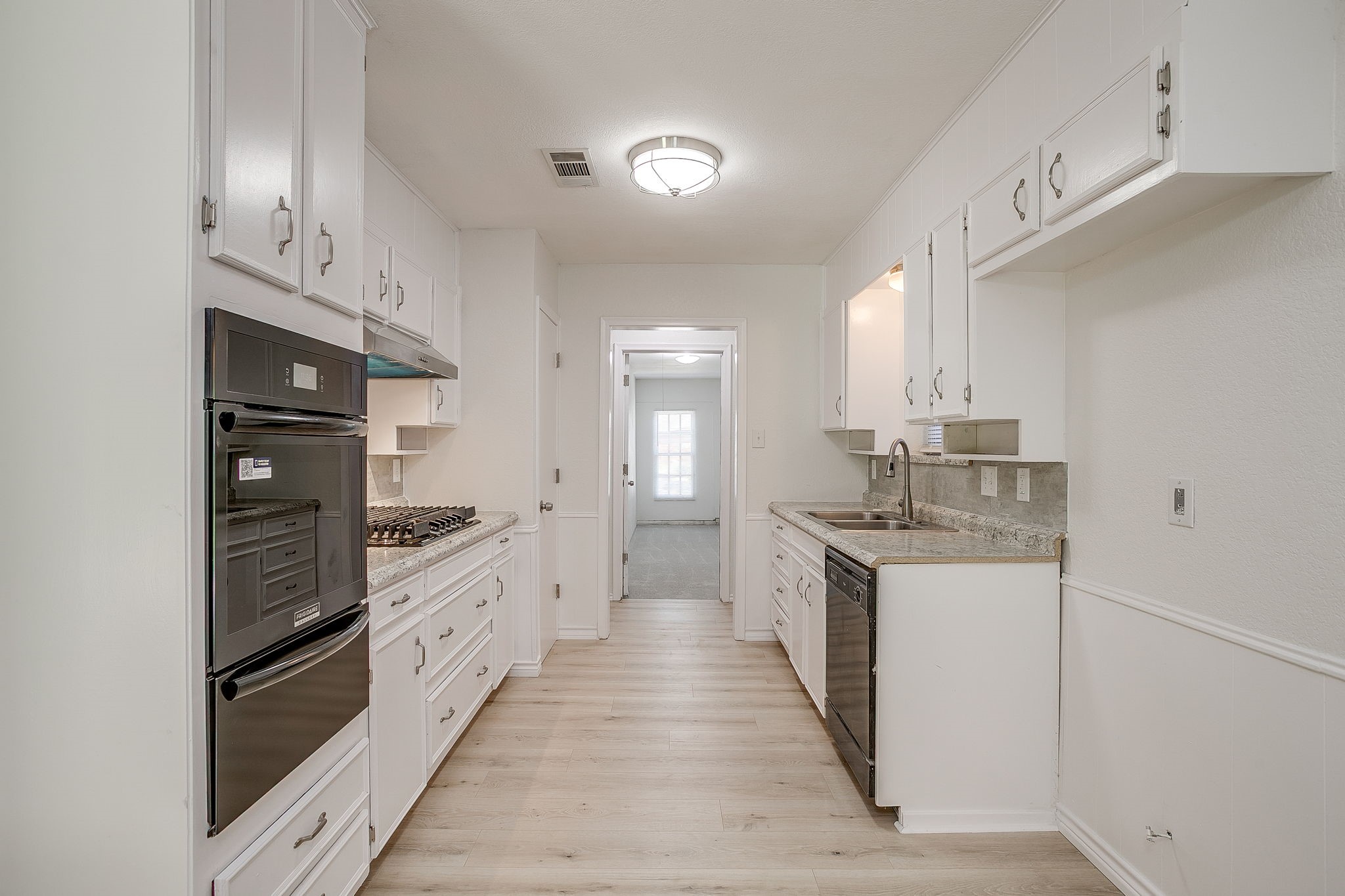 2728 Foxcroft Circle