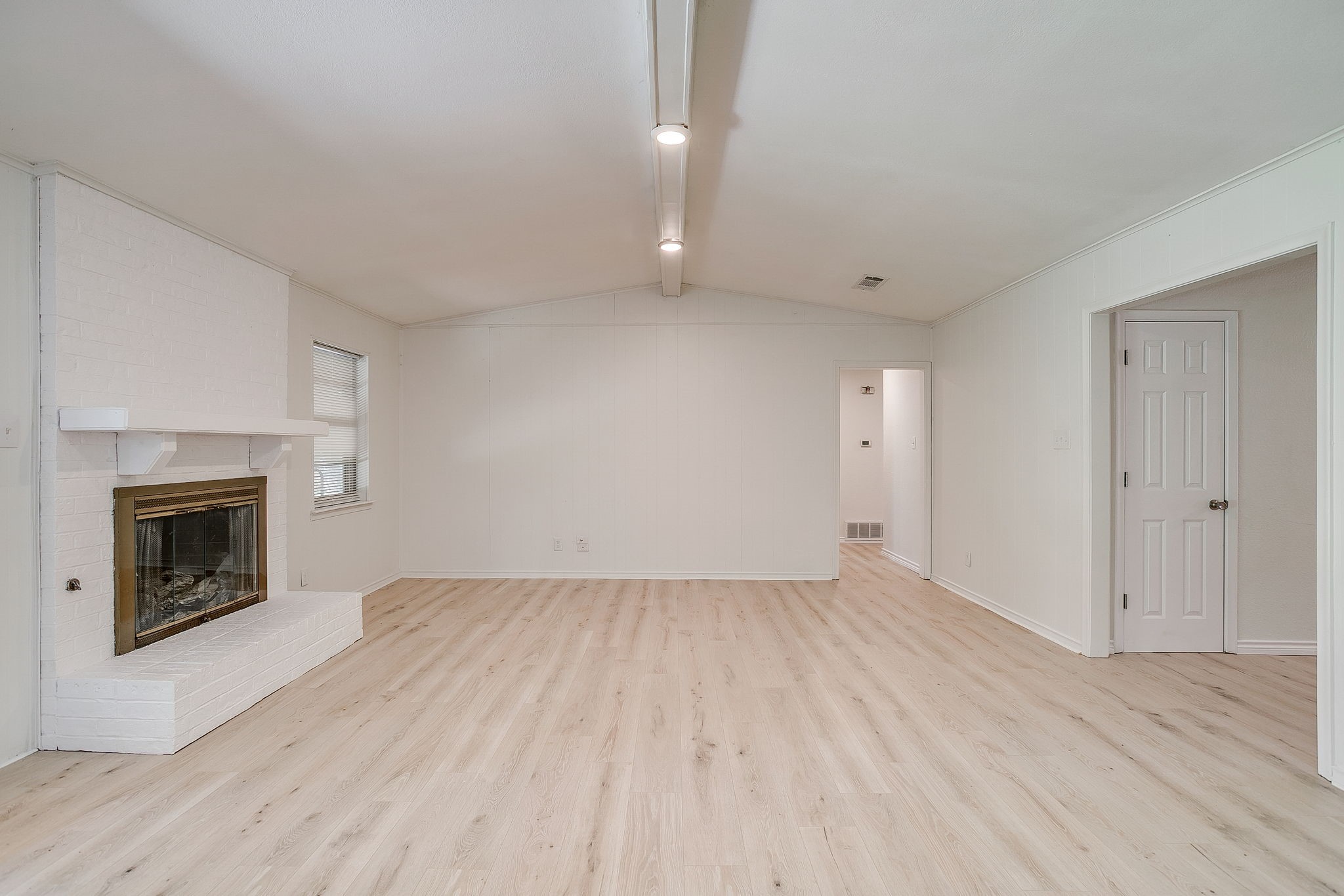 2728 Foxcroft Circle