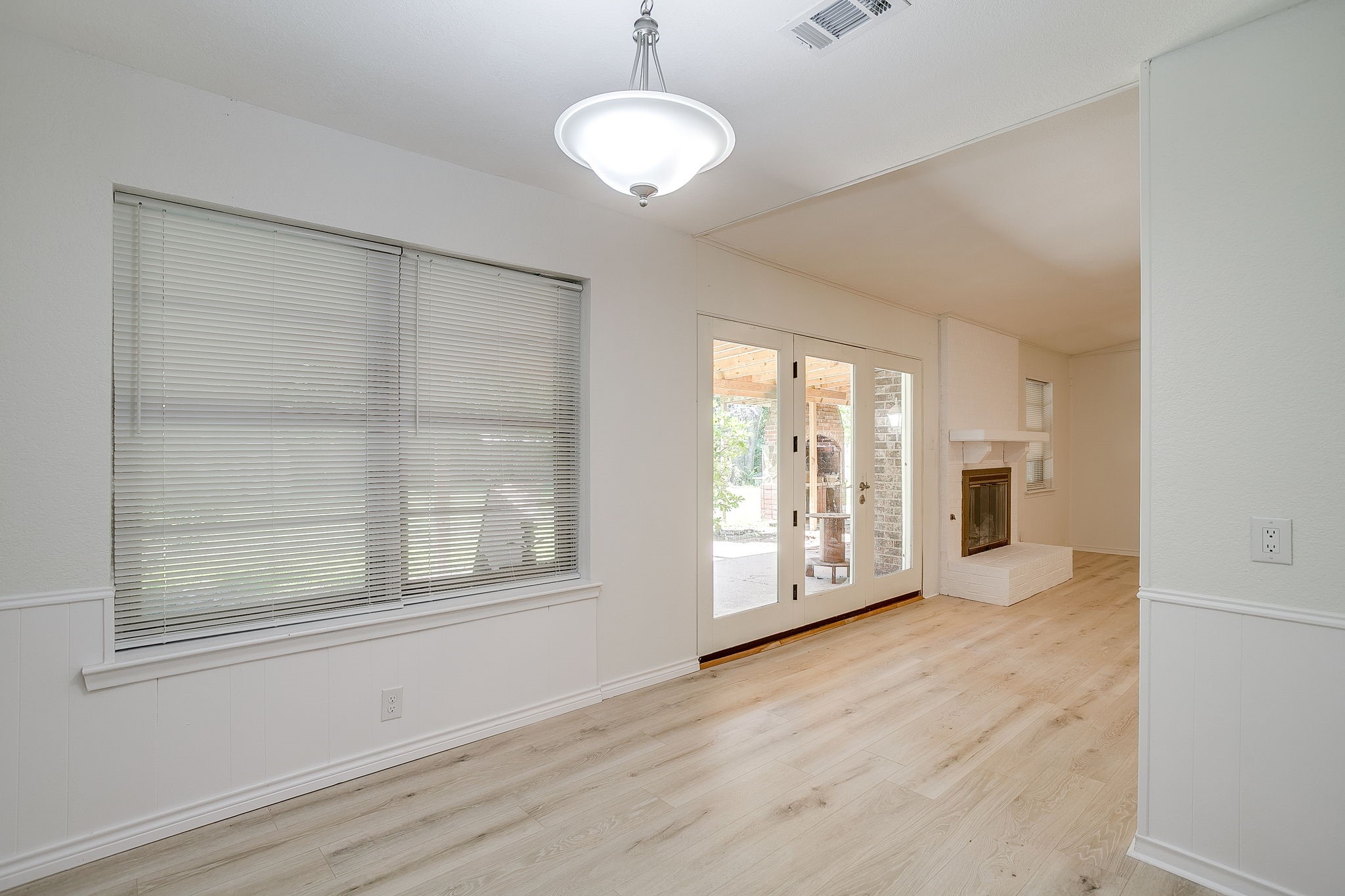 2728 Foxcroft Circle