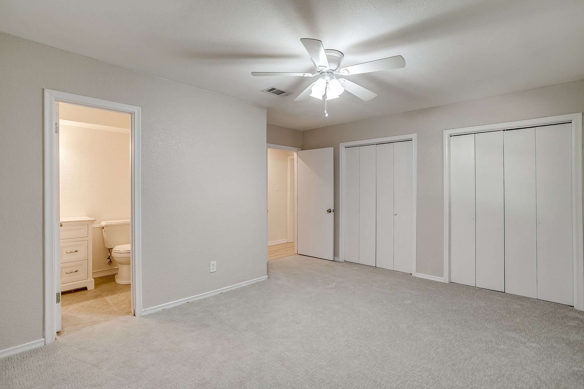 2728 Foxcroft Circle