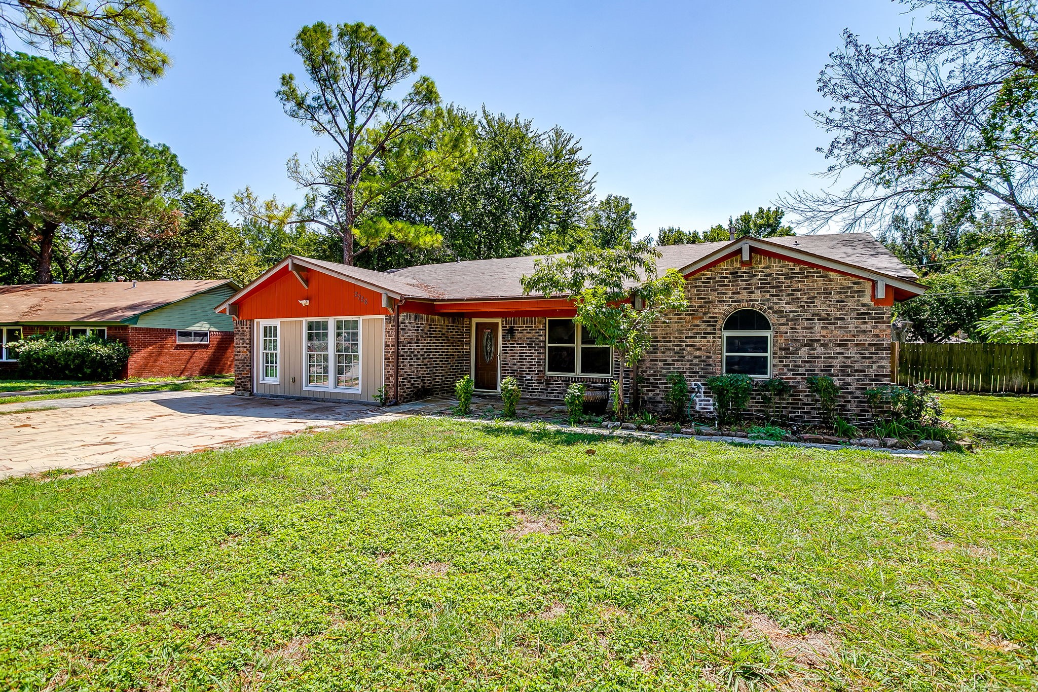 2728 Foxcroft Circle