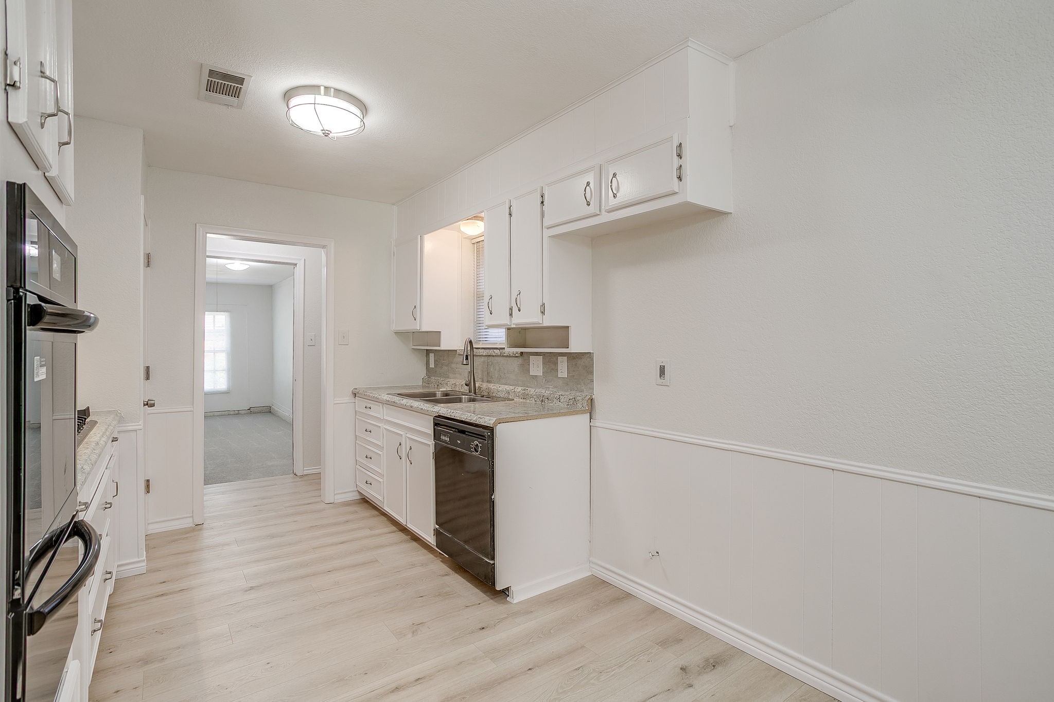 2728 Foxcroft Circle