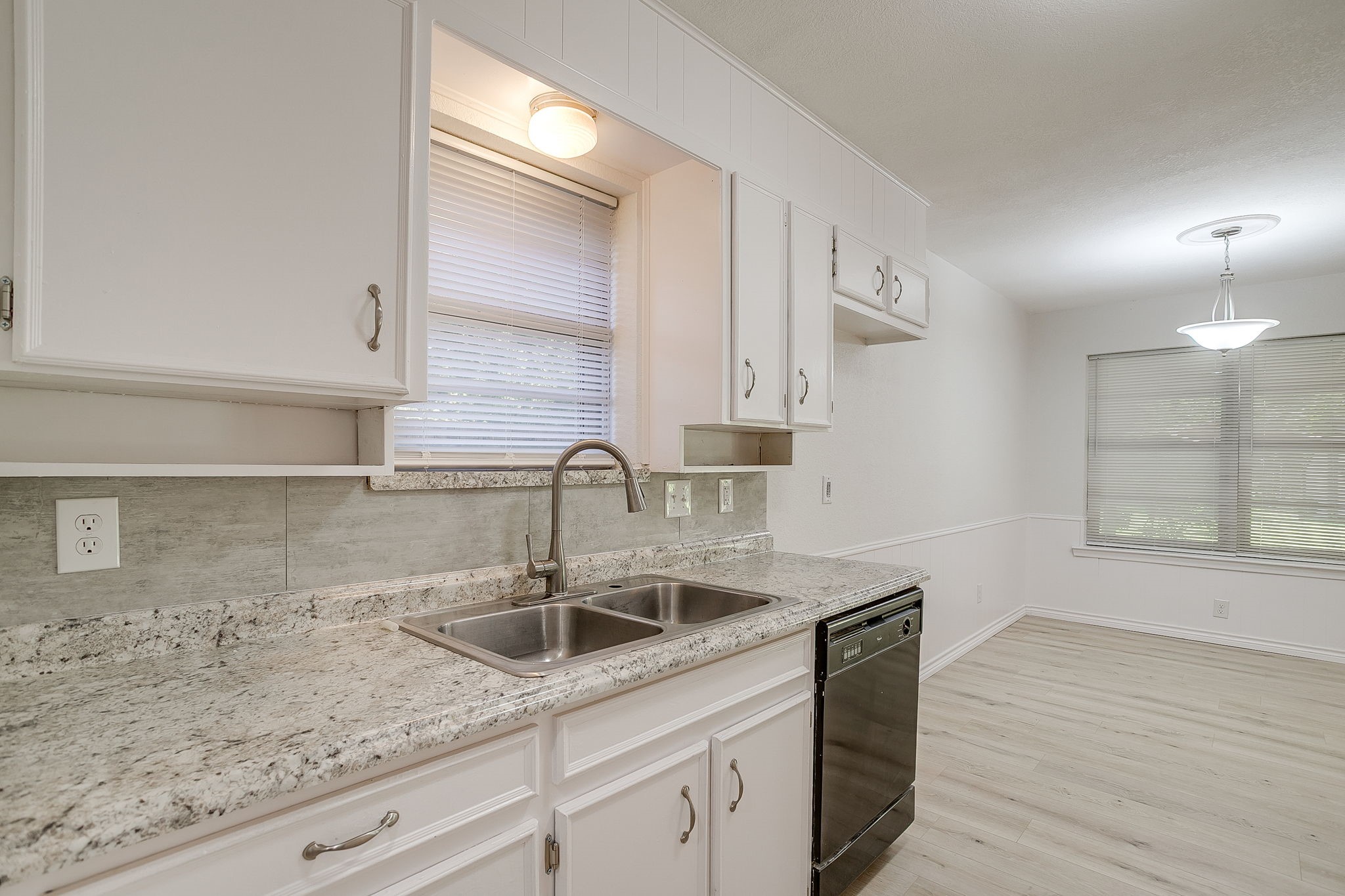 2728 Foxcroft Circle