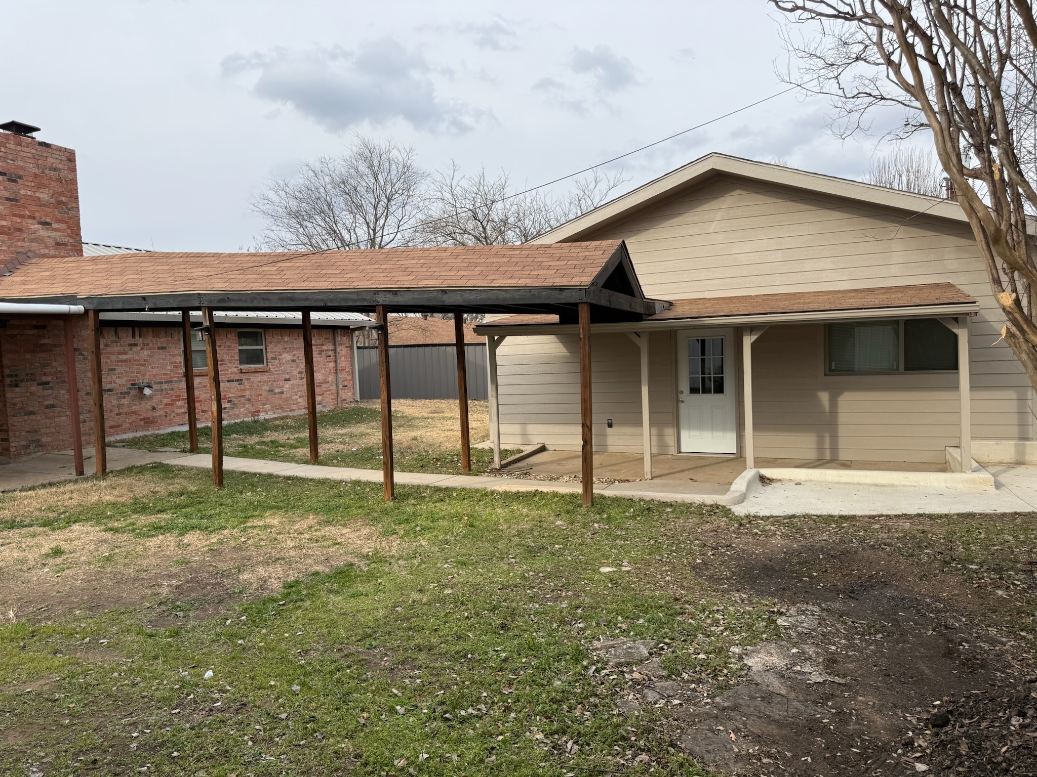 811 Ridgeway Road