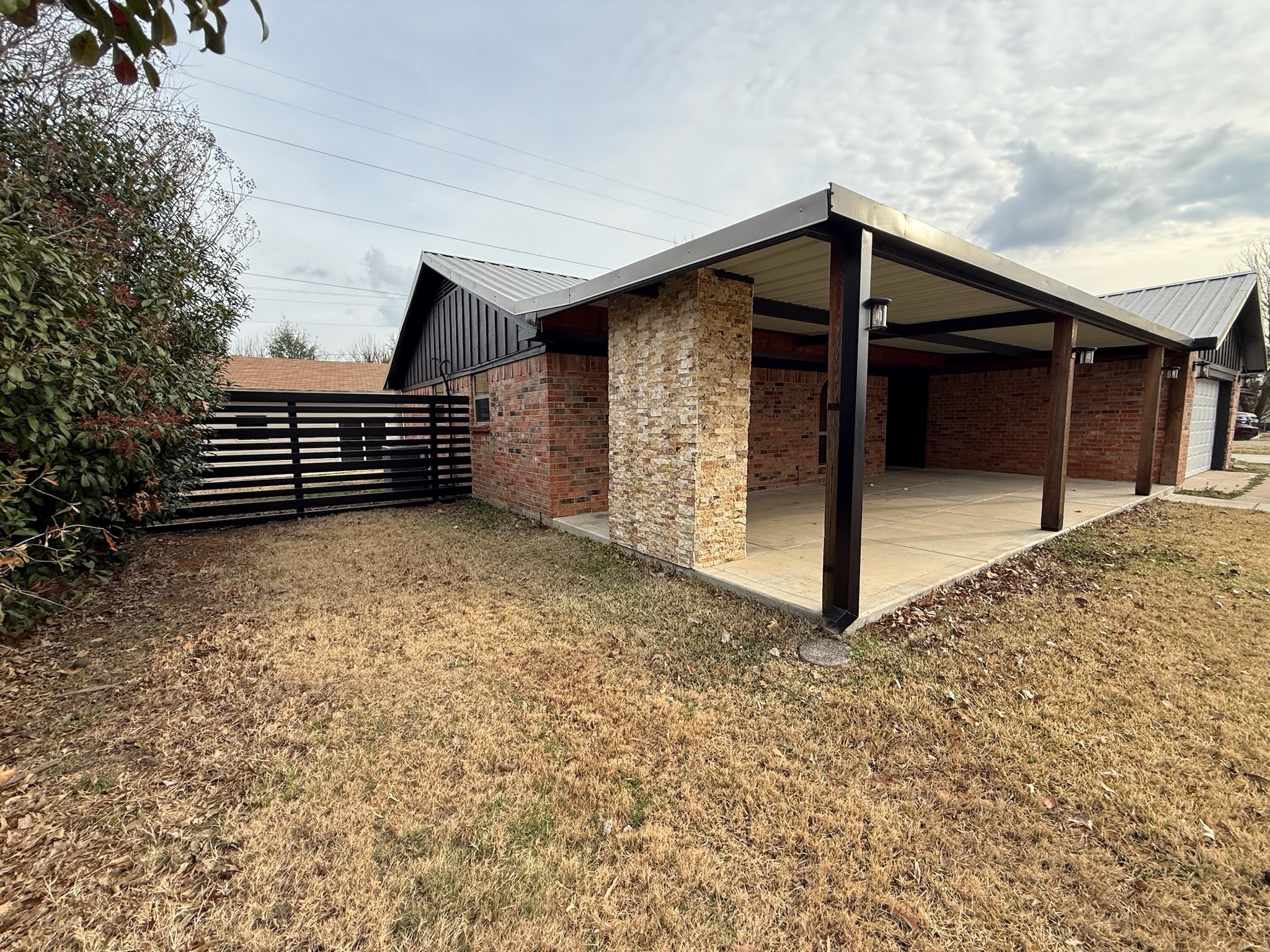 811 Ridgeway Road