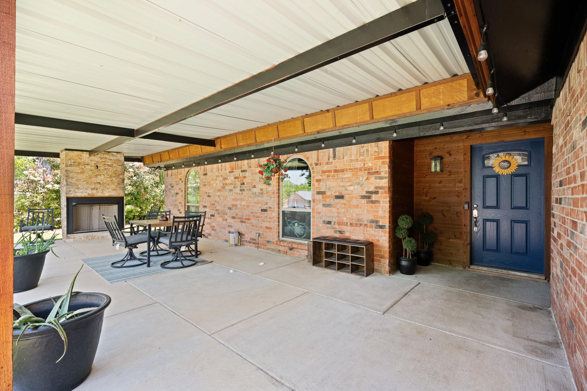 811 Ridgeway Road