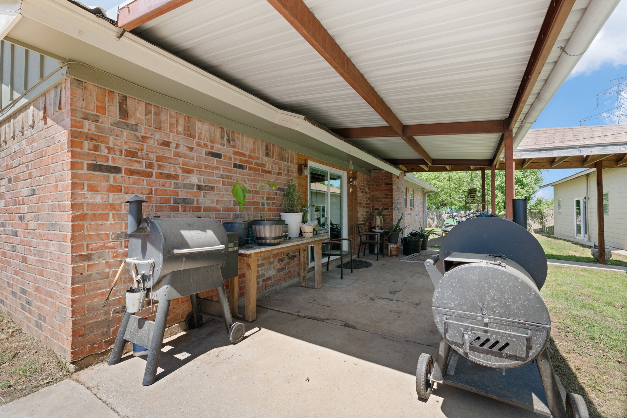 811 Ridgeway Road