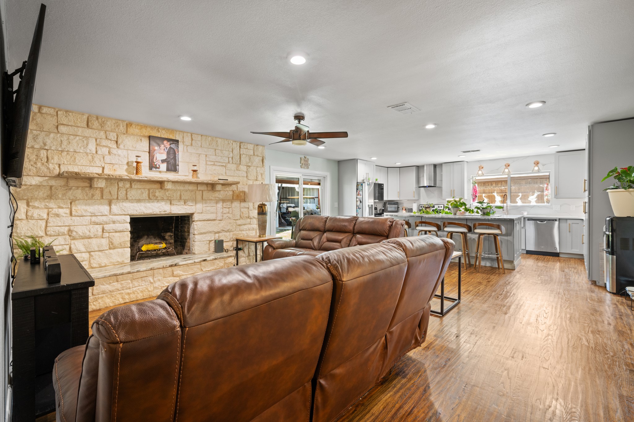 811 Ridgeway Road