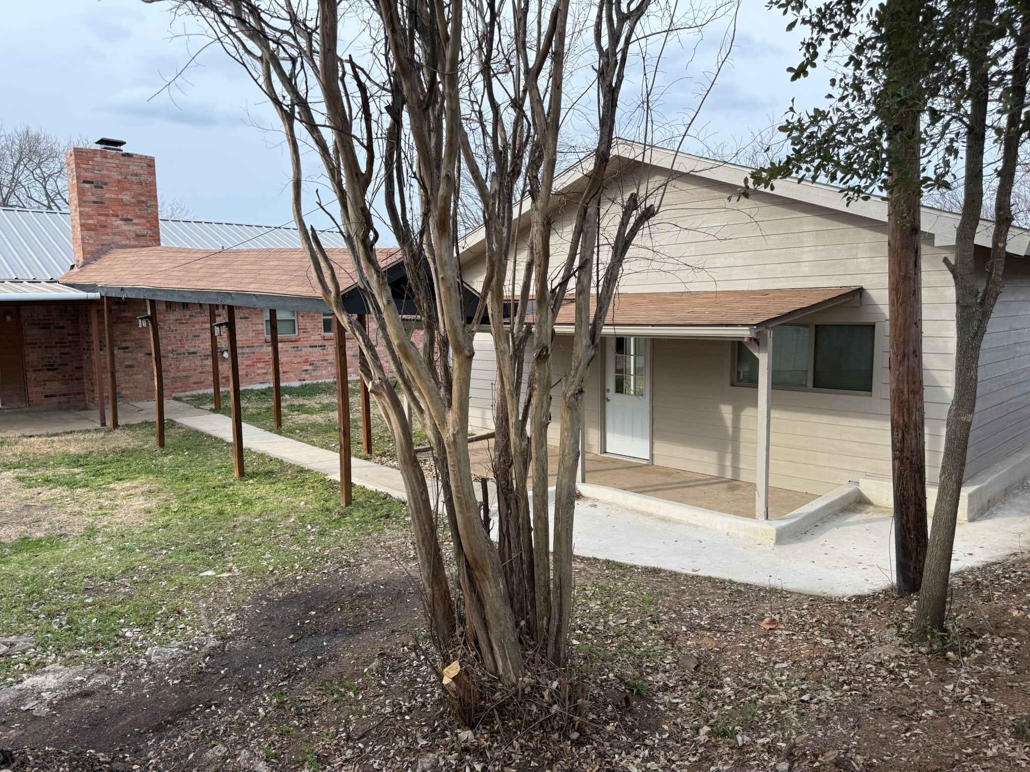 811 Ridgeway Road