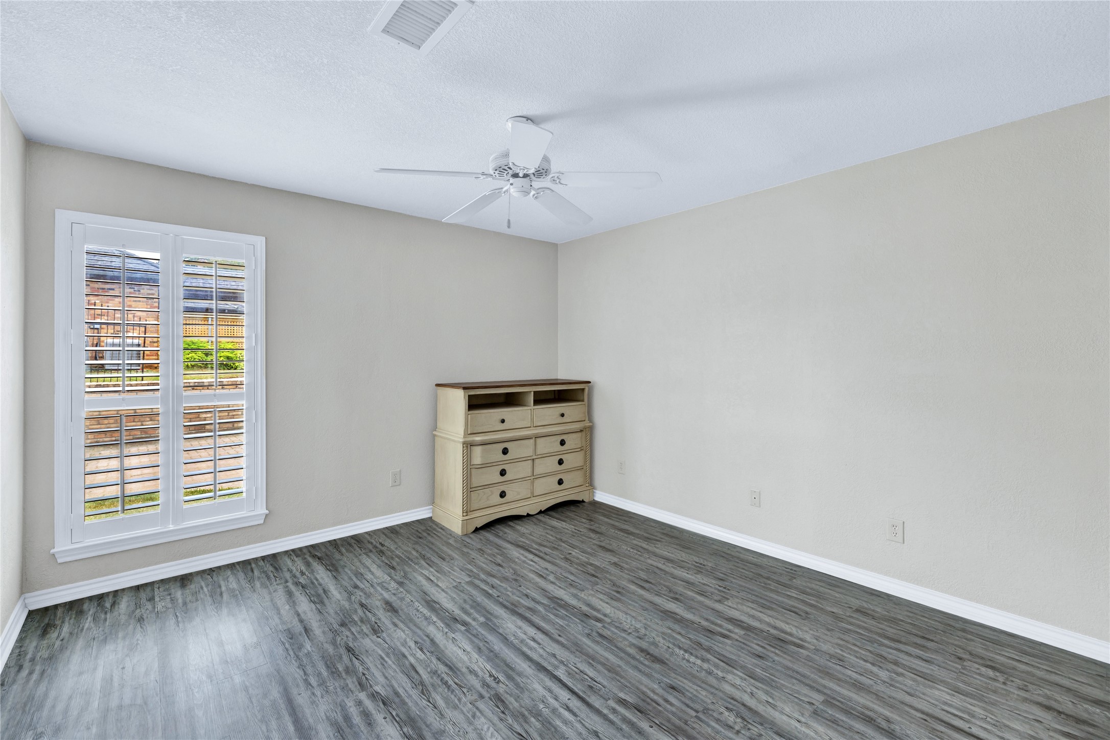 1421 Plantation Drive N