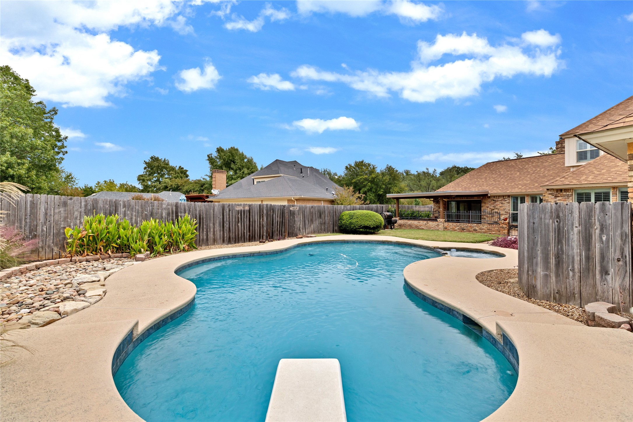 1421 Plantation Drive N