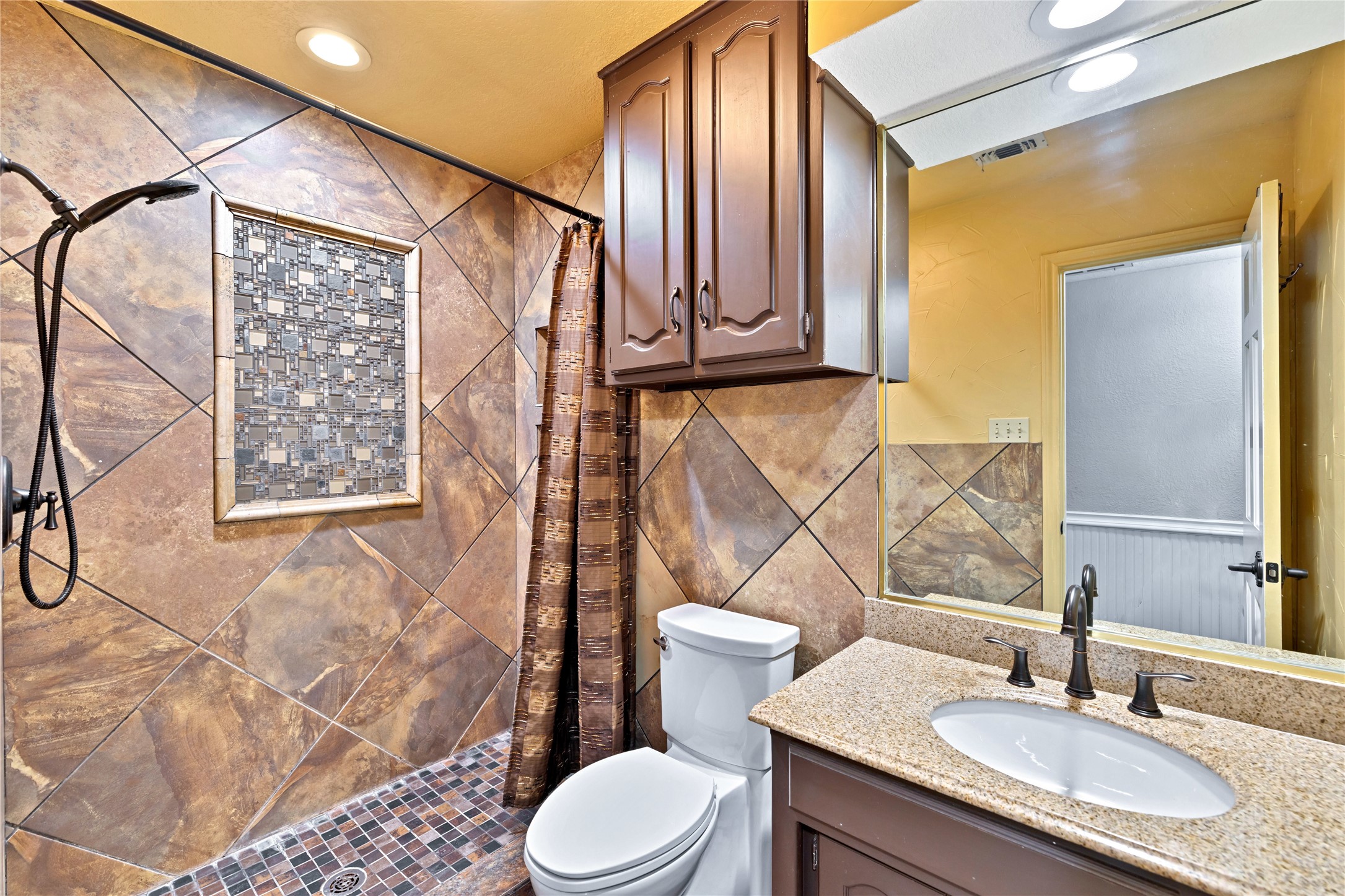 1421 Plantation Drive N