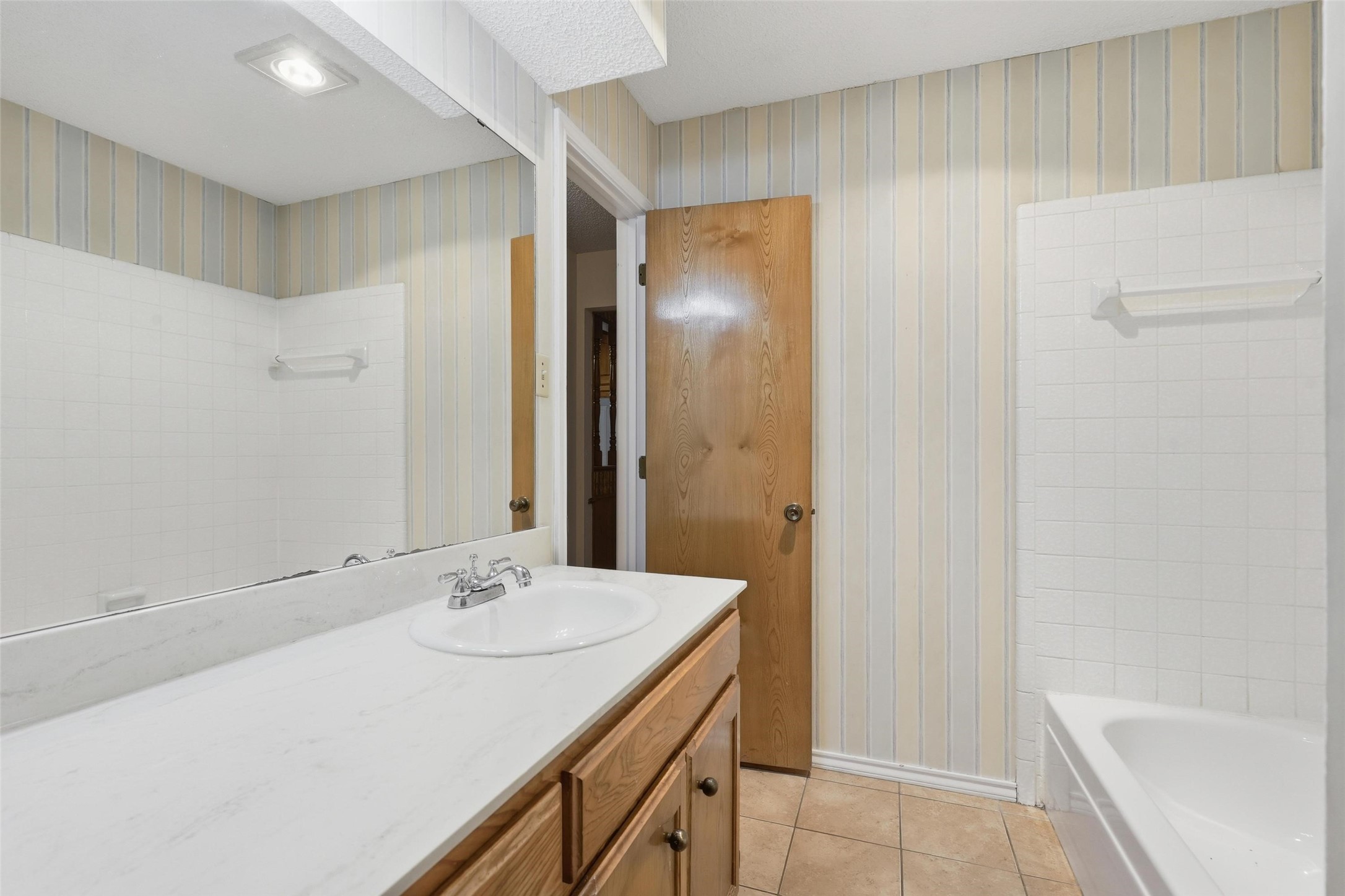 105 Alsbury Boulevard