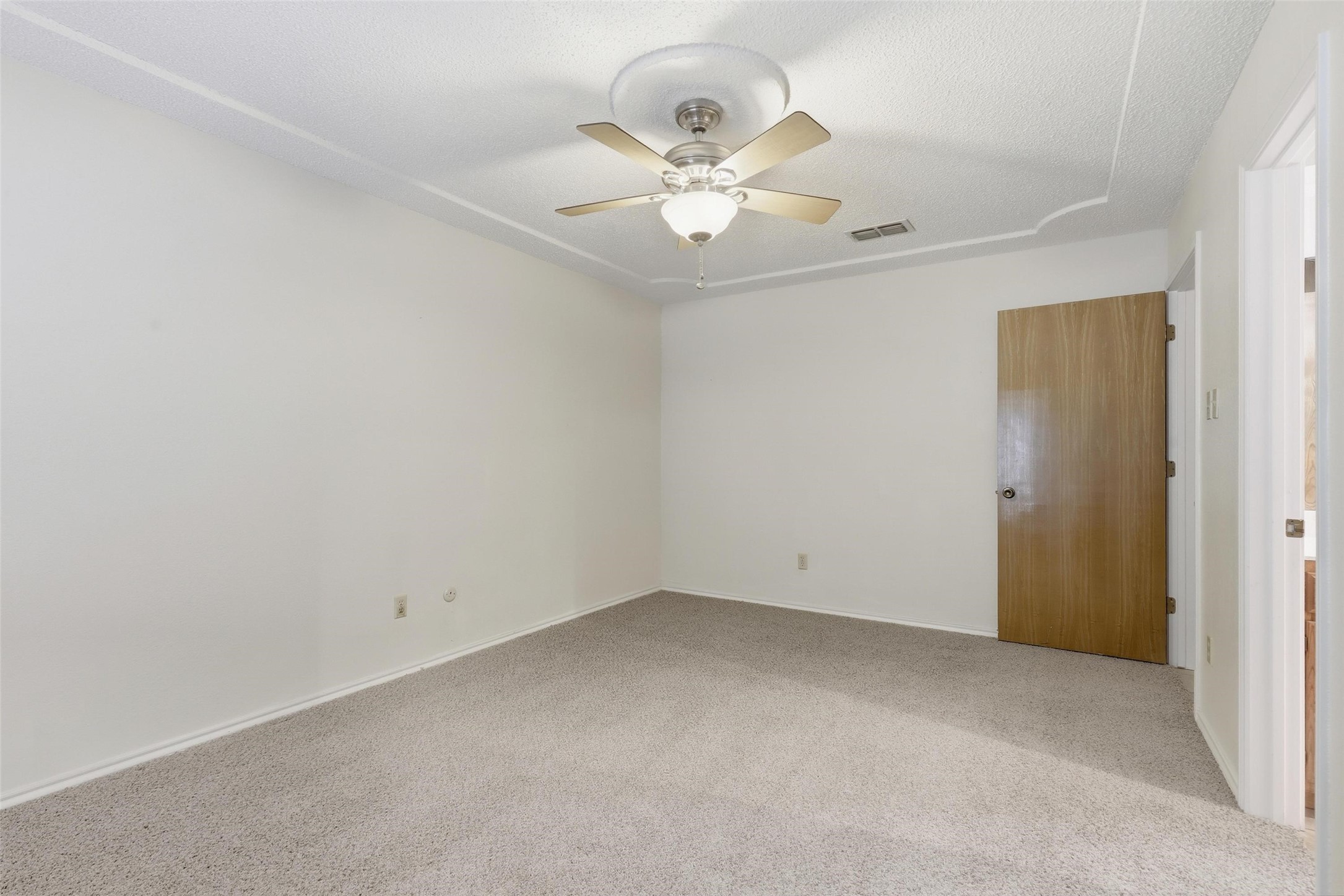 105 Alsbury Boulevard