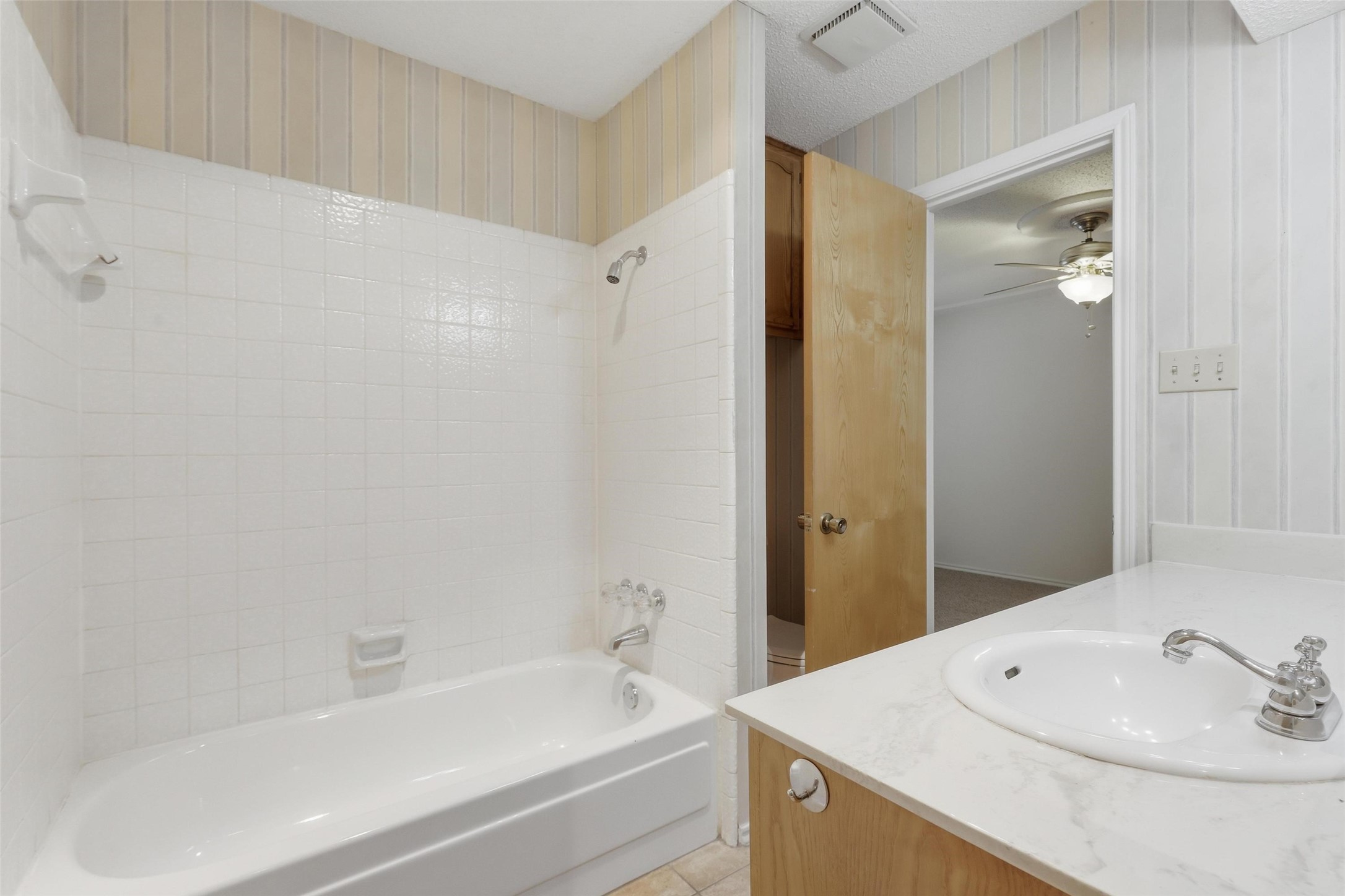 105 Alsbury Boulevard