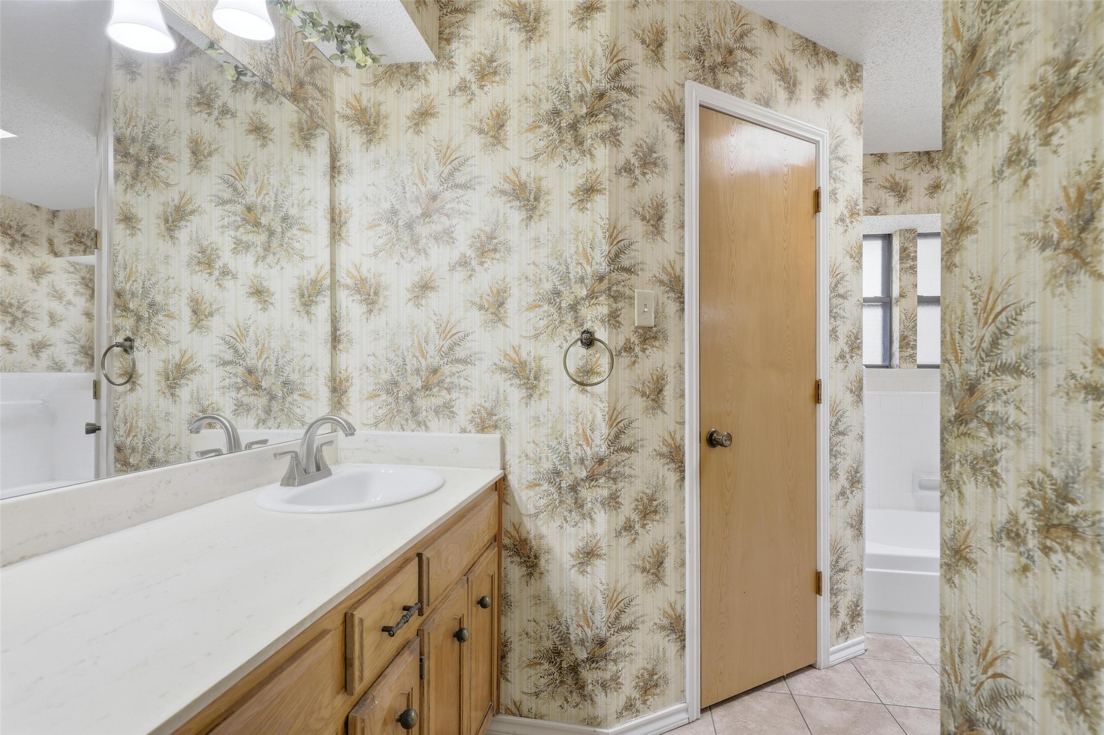 105 Alsbury Boulevard