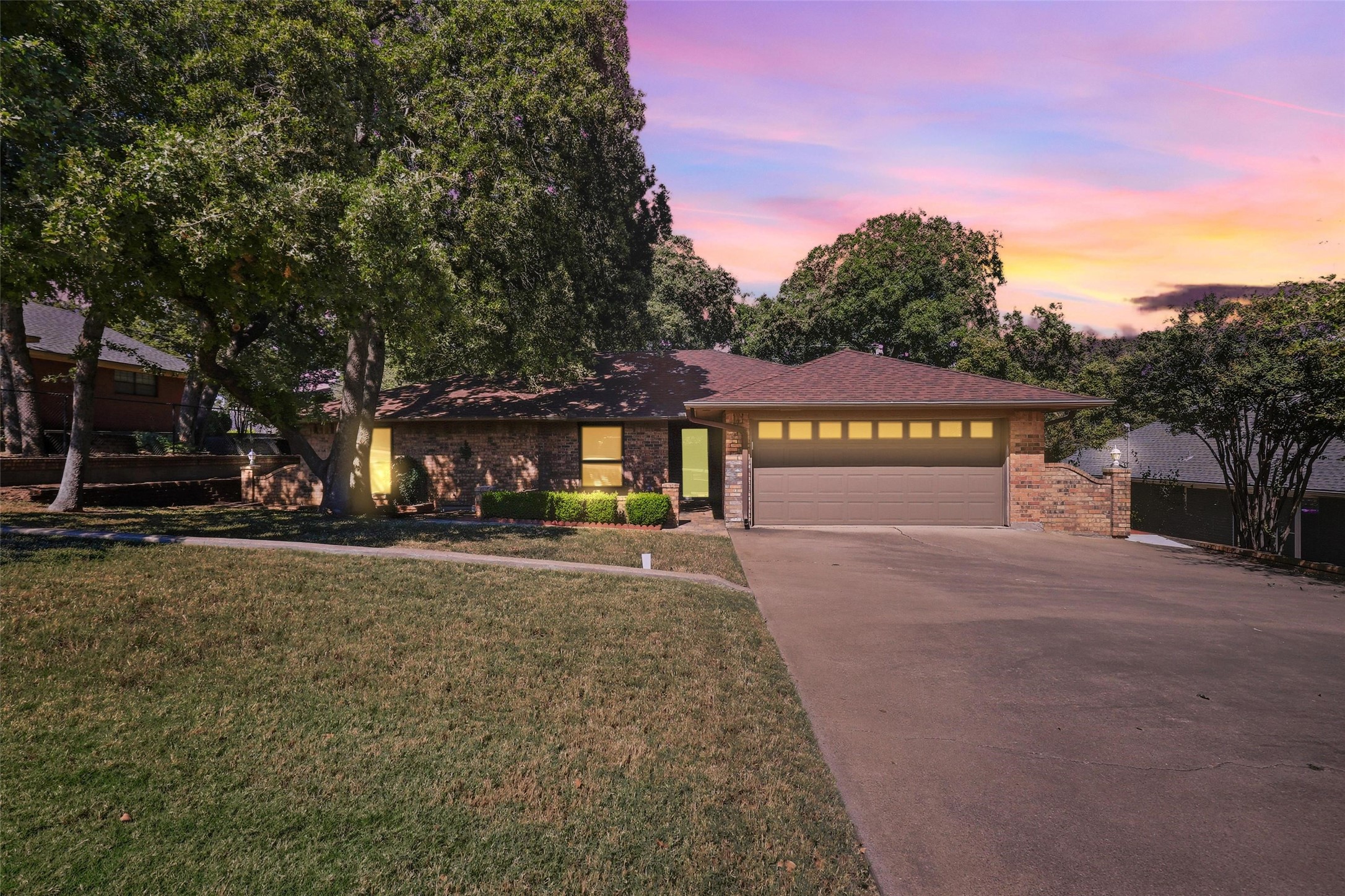105 Alsbury Boulevard