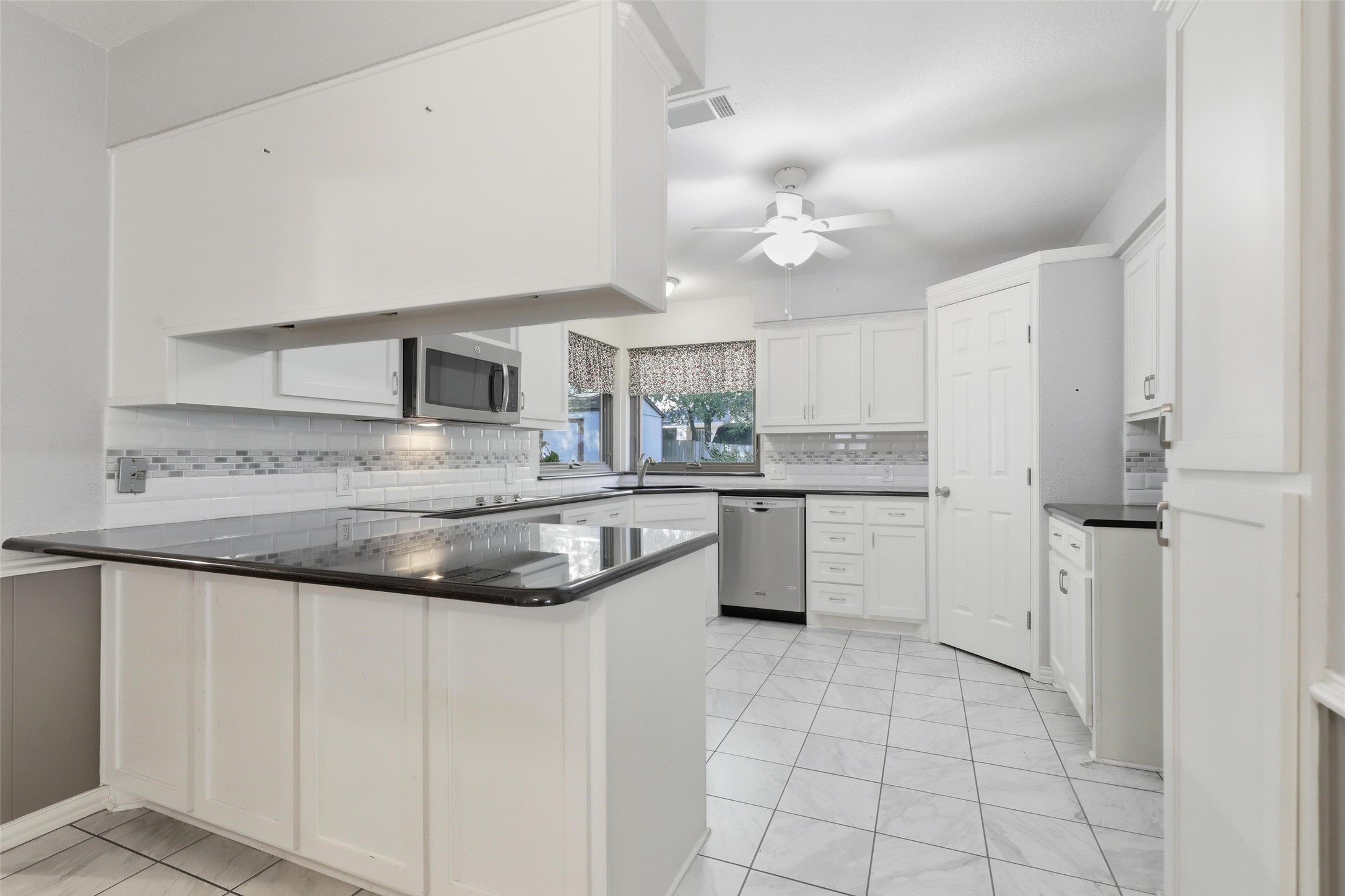 105 Alsbury Boulevard