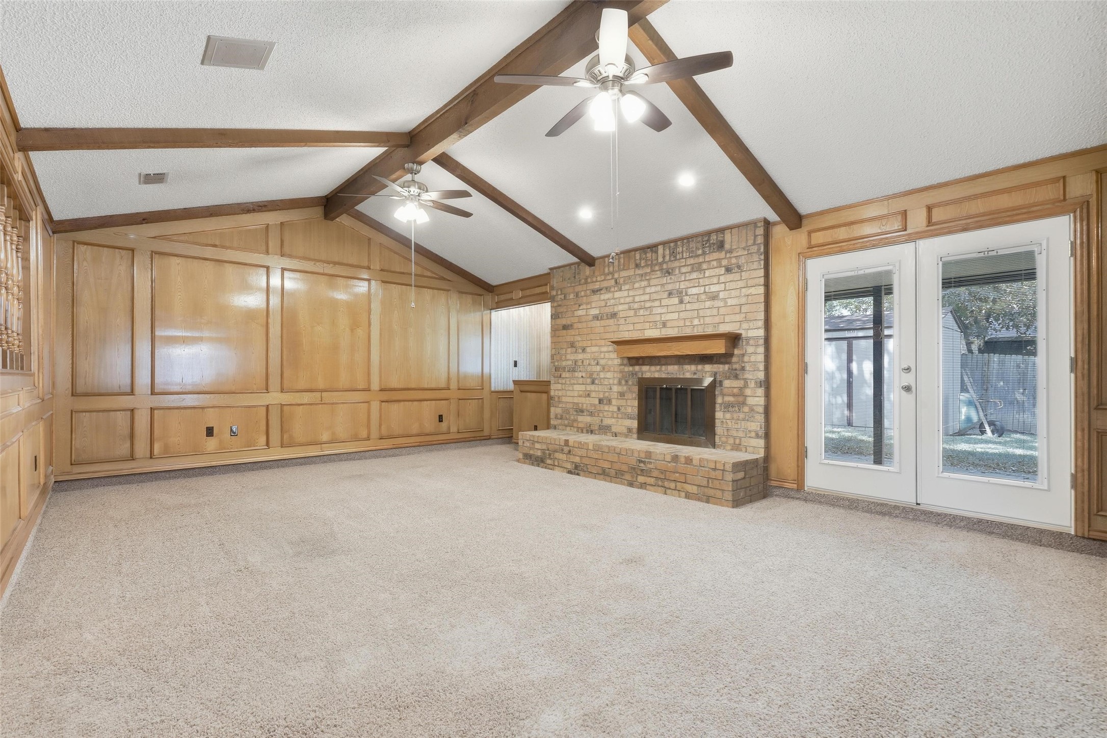 105 Alsbury Boulevard