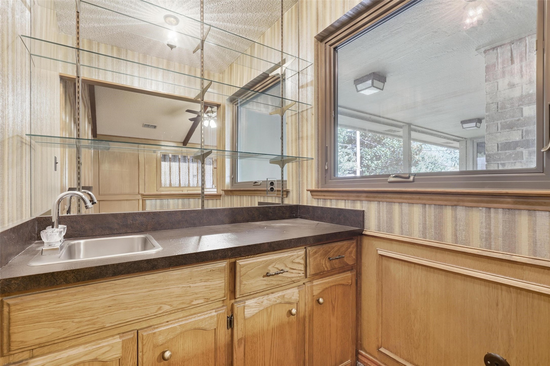 105 Alsbury Boulevard