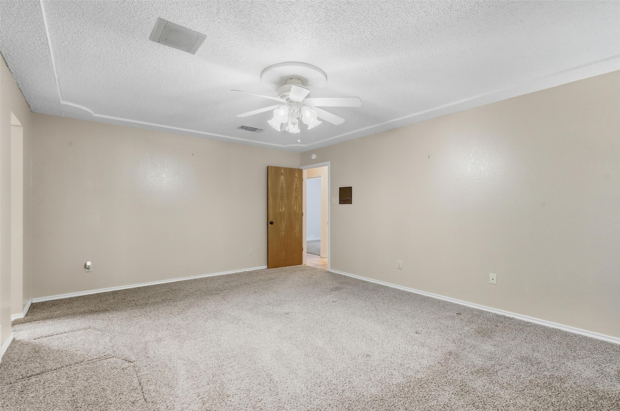 105 Alsbury Boulevard