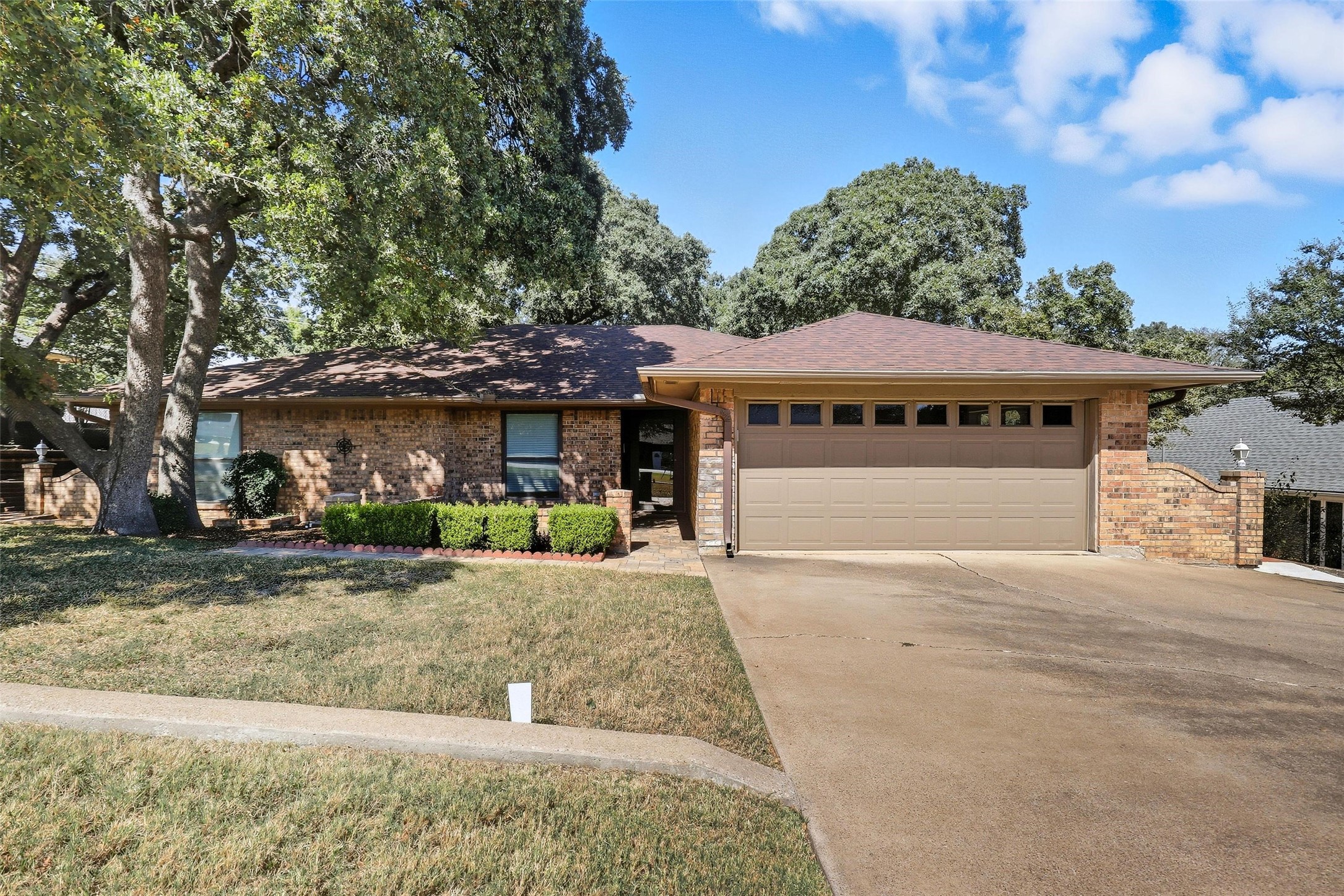 105 Alsbury Boulevard