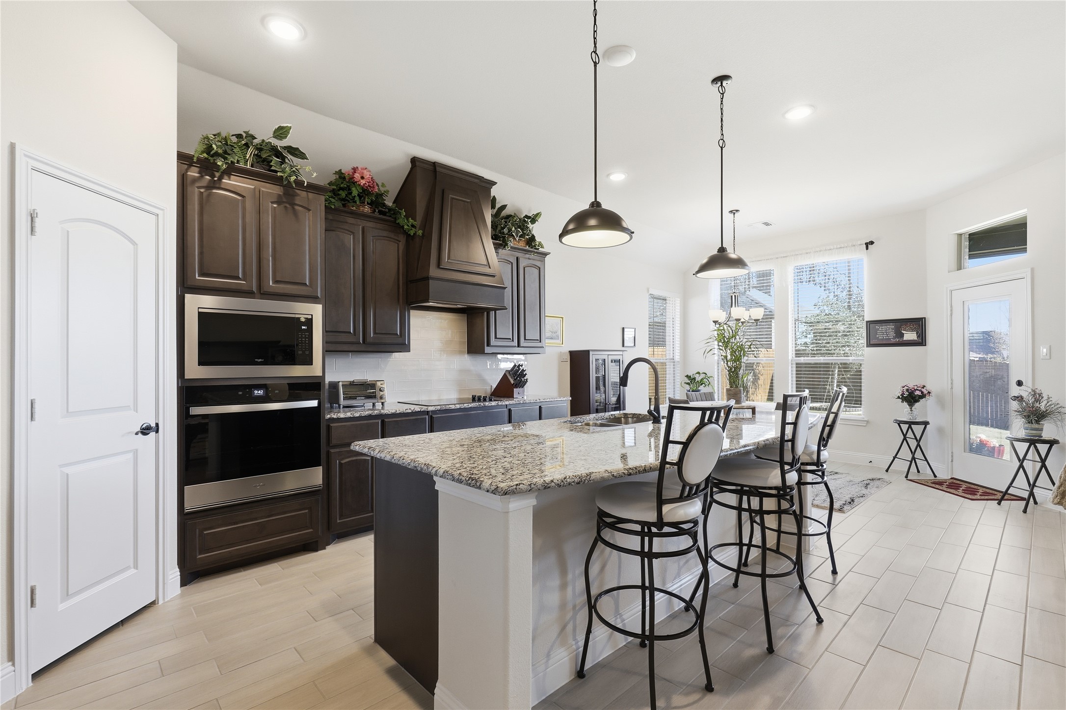 3216 Signal Hill Drive