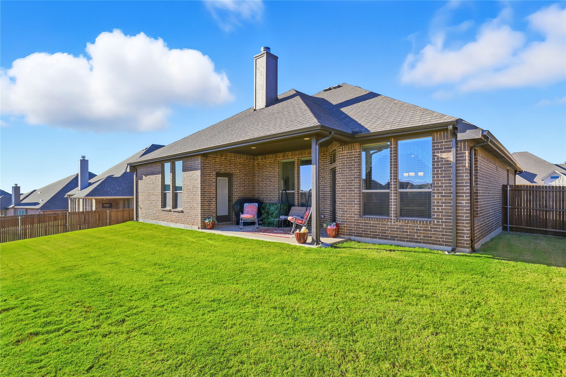 3216 Signal Hill Drive