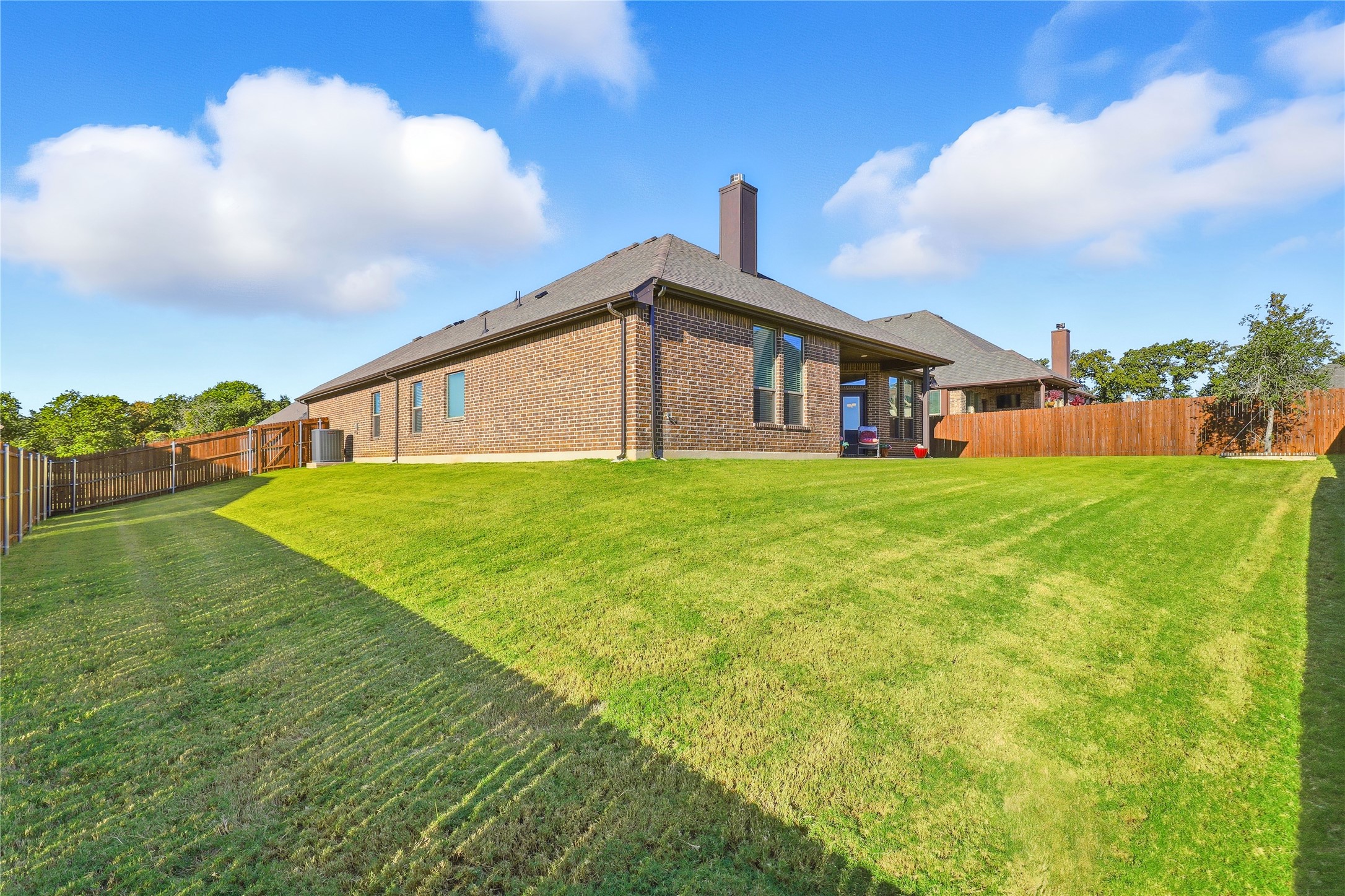 3216 Signal Hill Drive