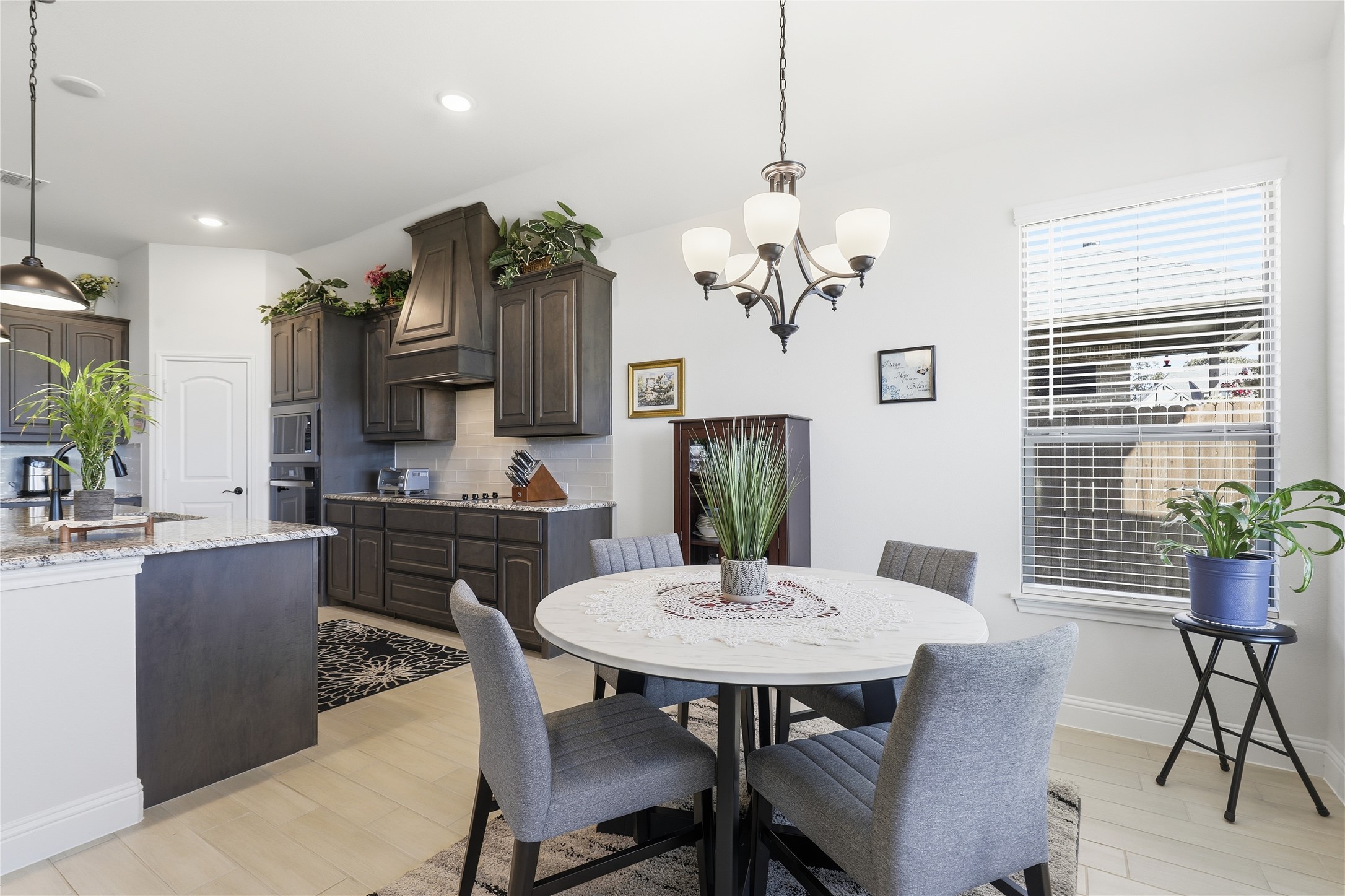 3216 Signal Hill Drive