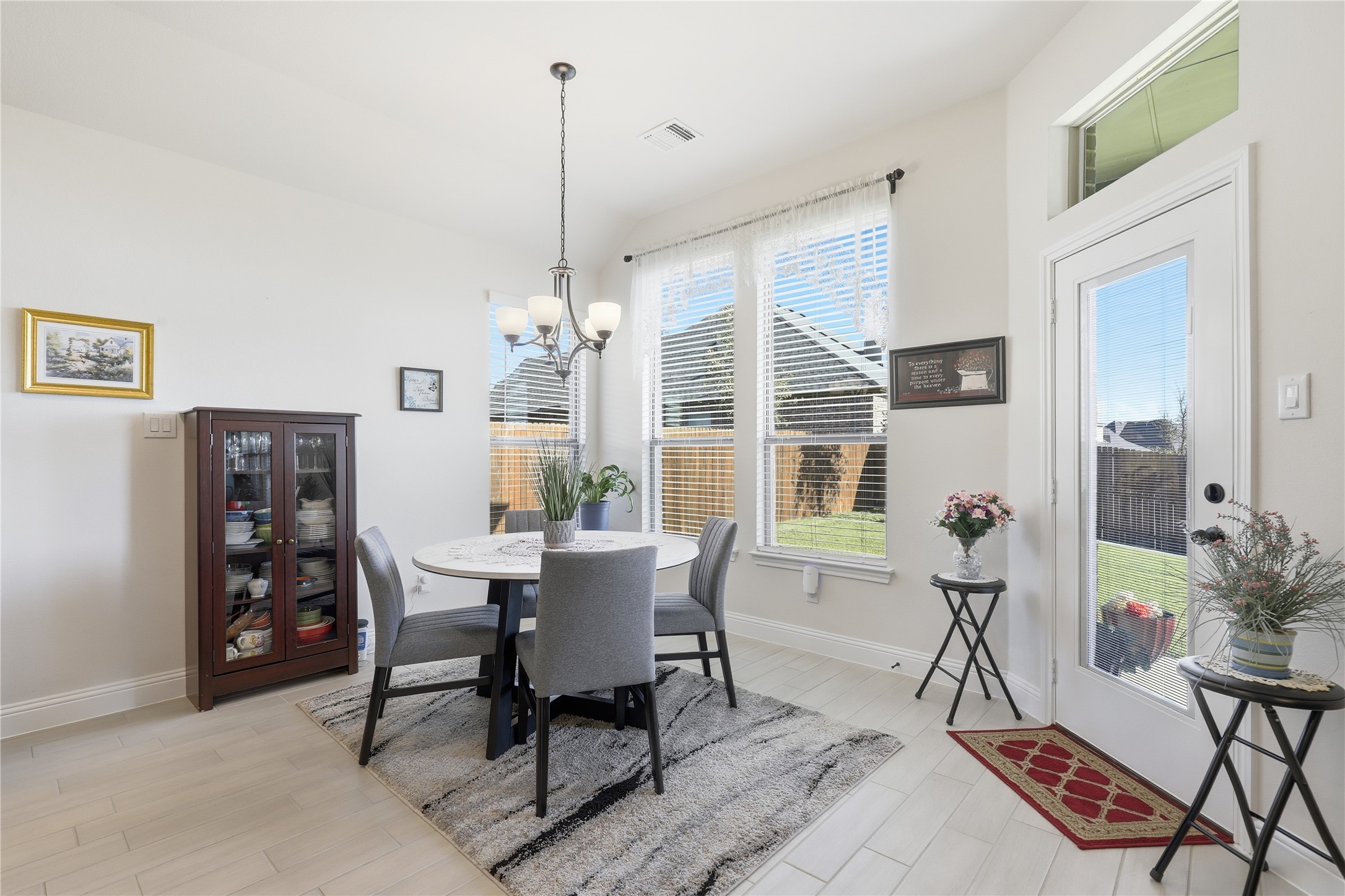 3216 Signal Hill Drive