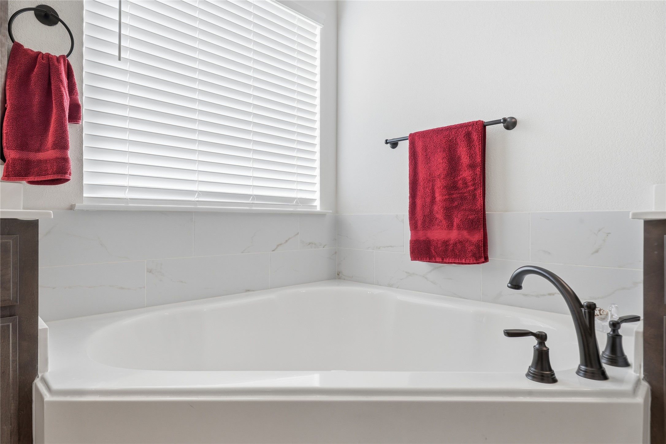 3216 Signal Hill Drive