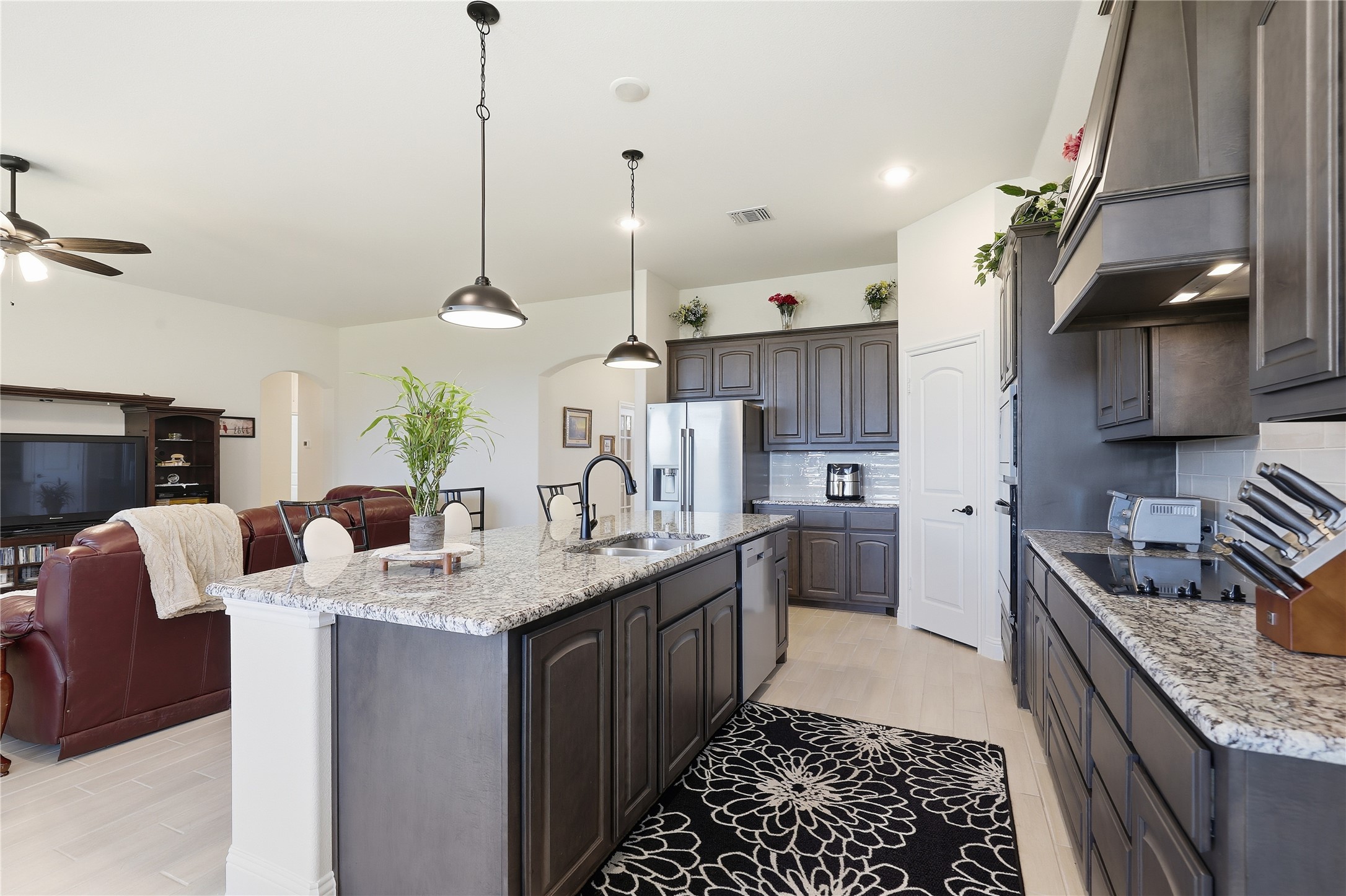 3216 Signal Hill Drive